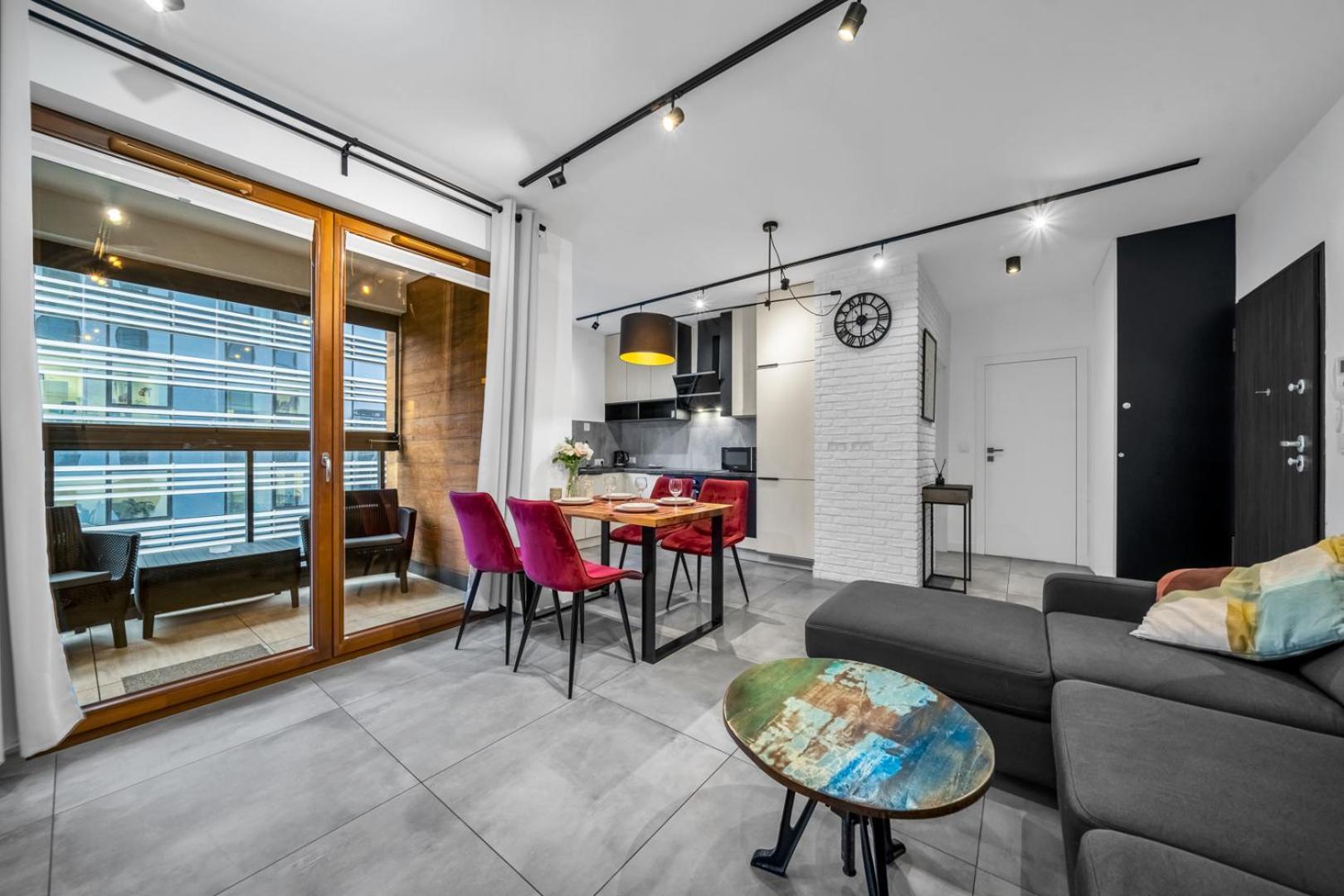 Apartment Grzybowska With Parking - By Rentujemy Warsaw