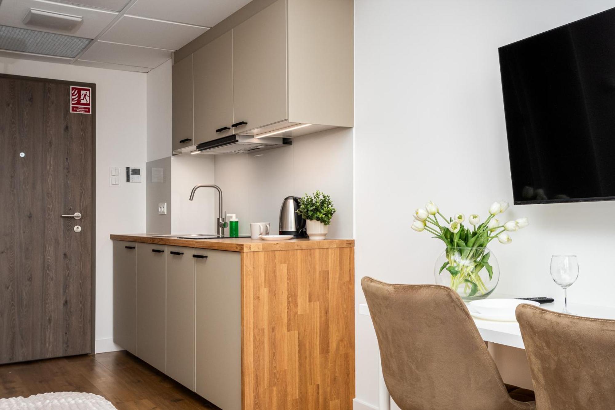 Pileckiego 59 Free Parking By Perfect * Warsaw