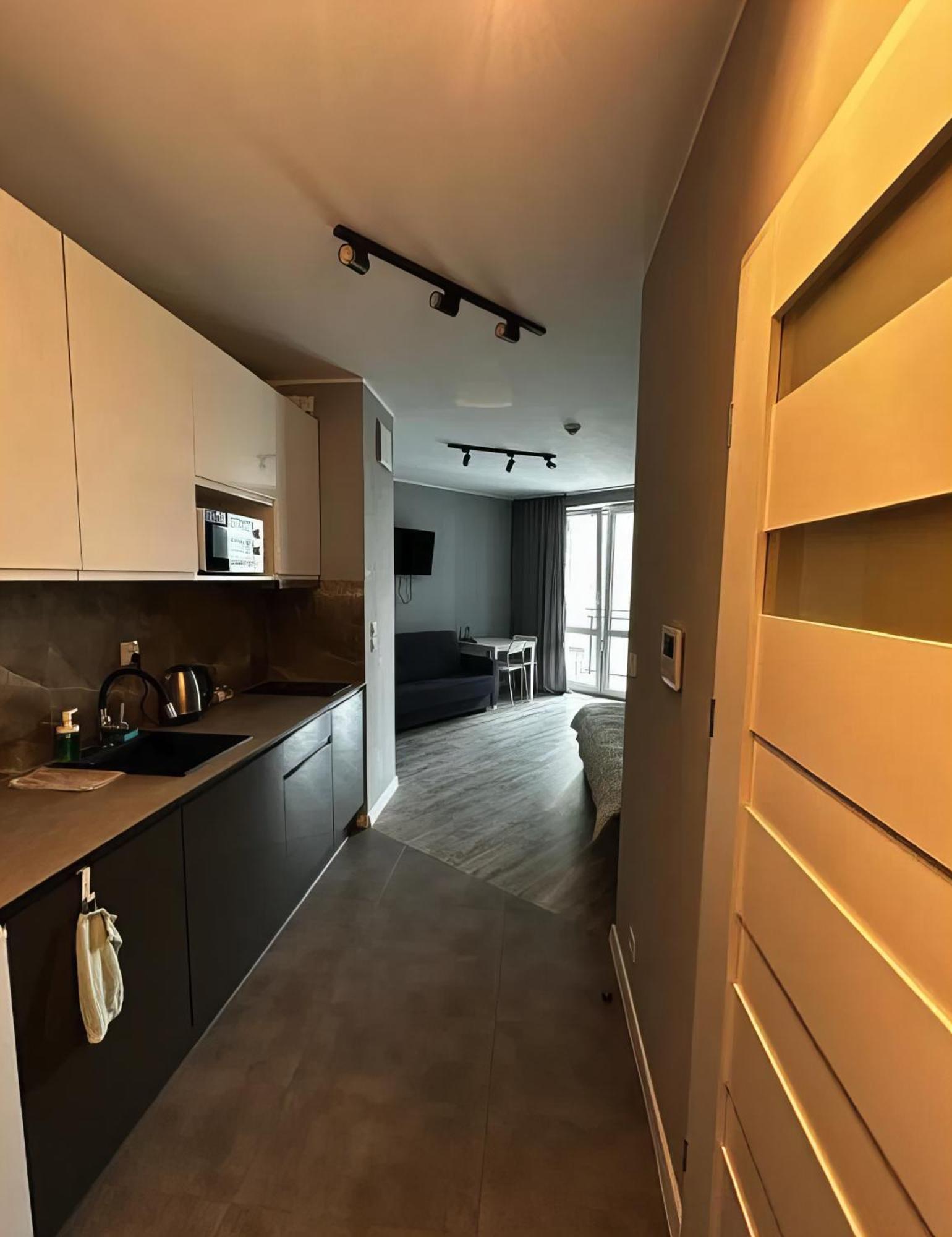 6chi6 Wiktoryn Studio Apartament *