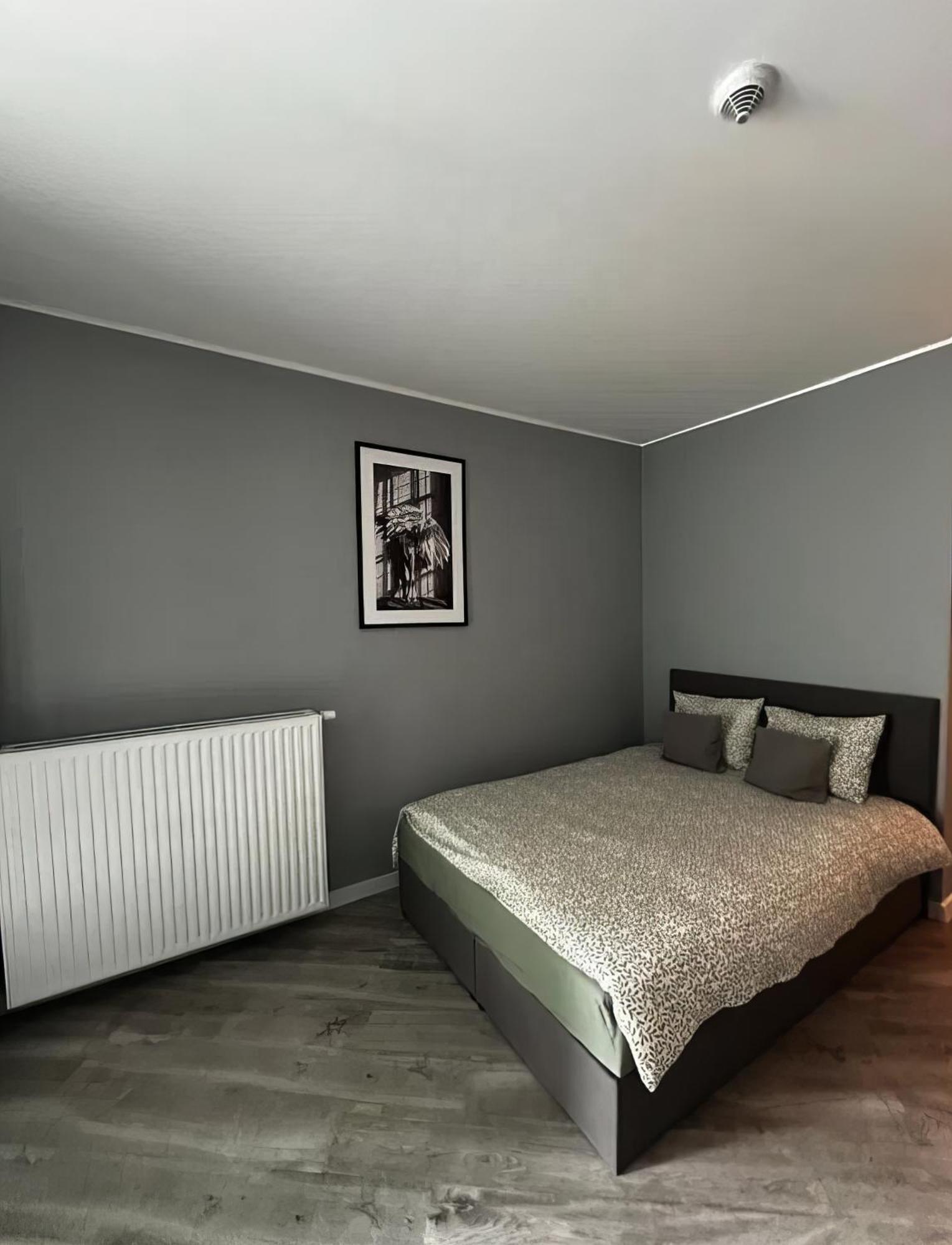 6chi6 Wiktoryn Studio Apartament *