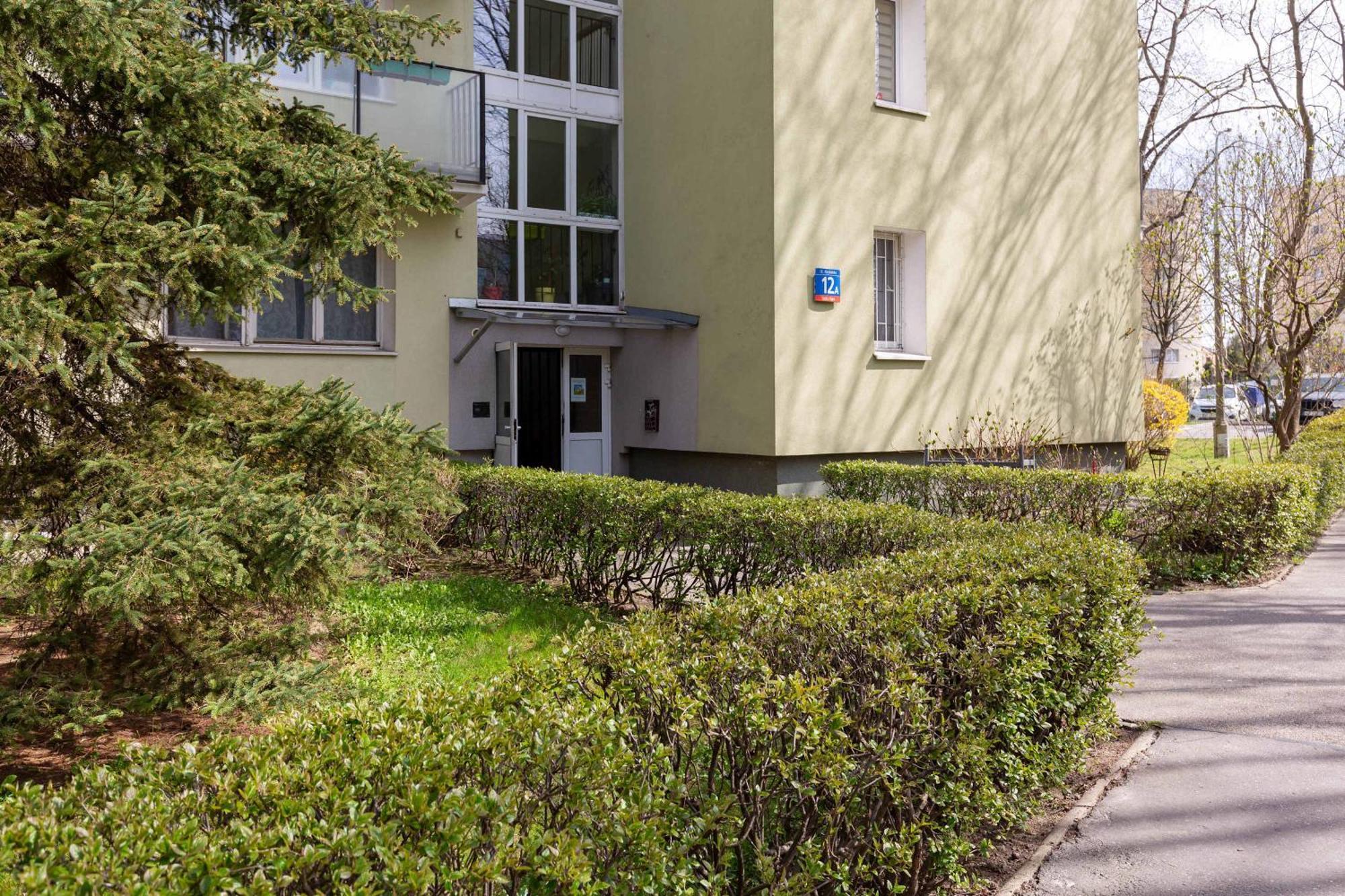 Cosy & Bright With Parking By Renters Apartment Warsaw