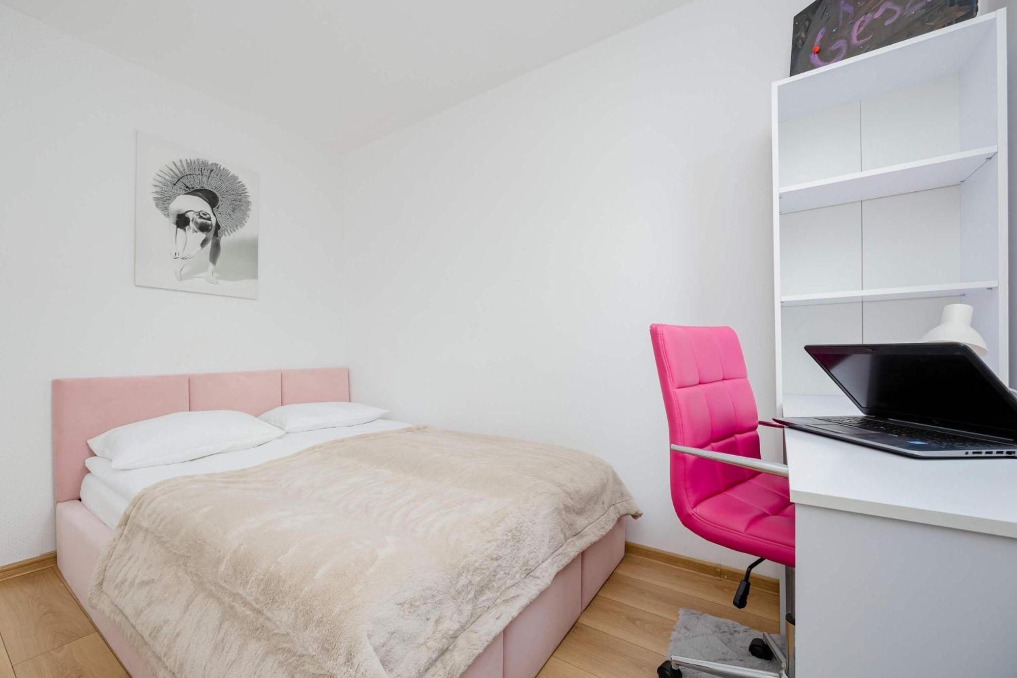 Apartment Cosy & Bright With Parking By Renters