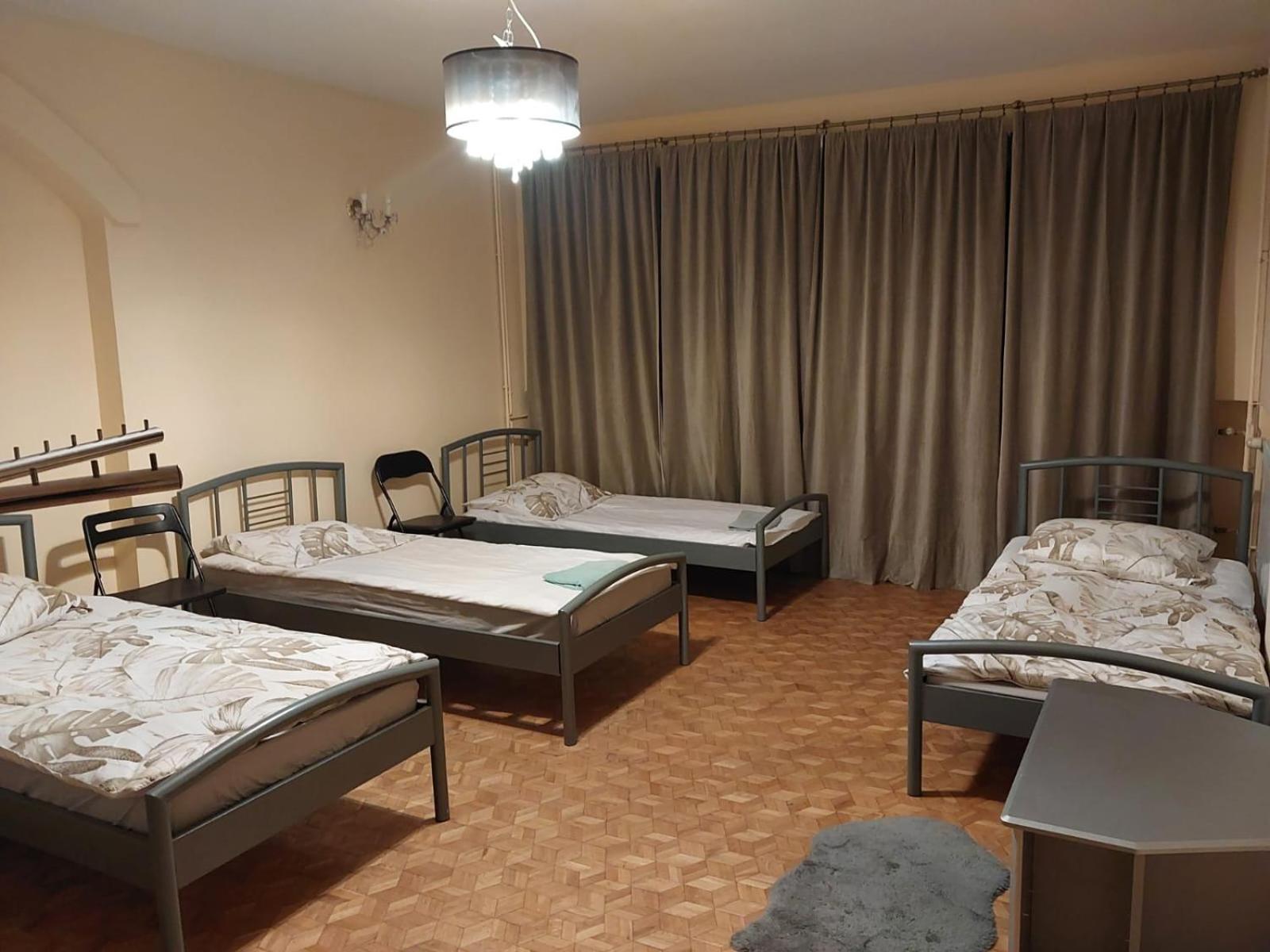 Like Hostel *