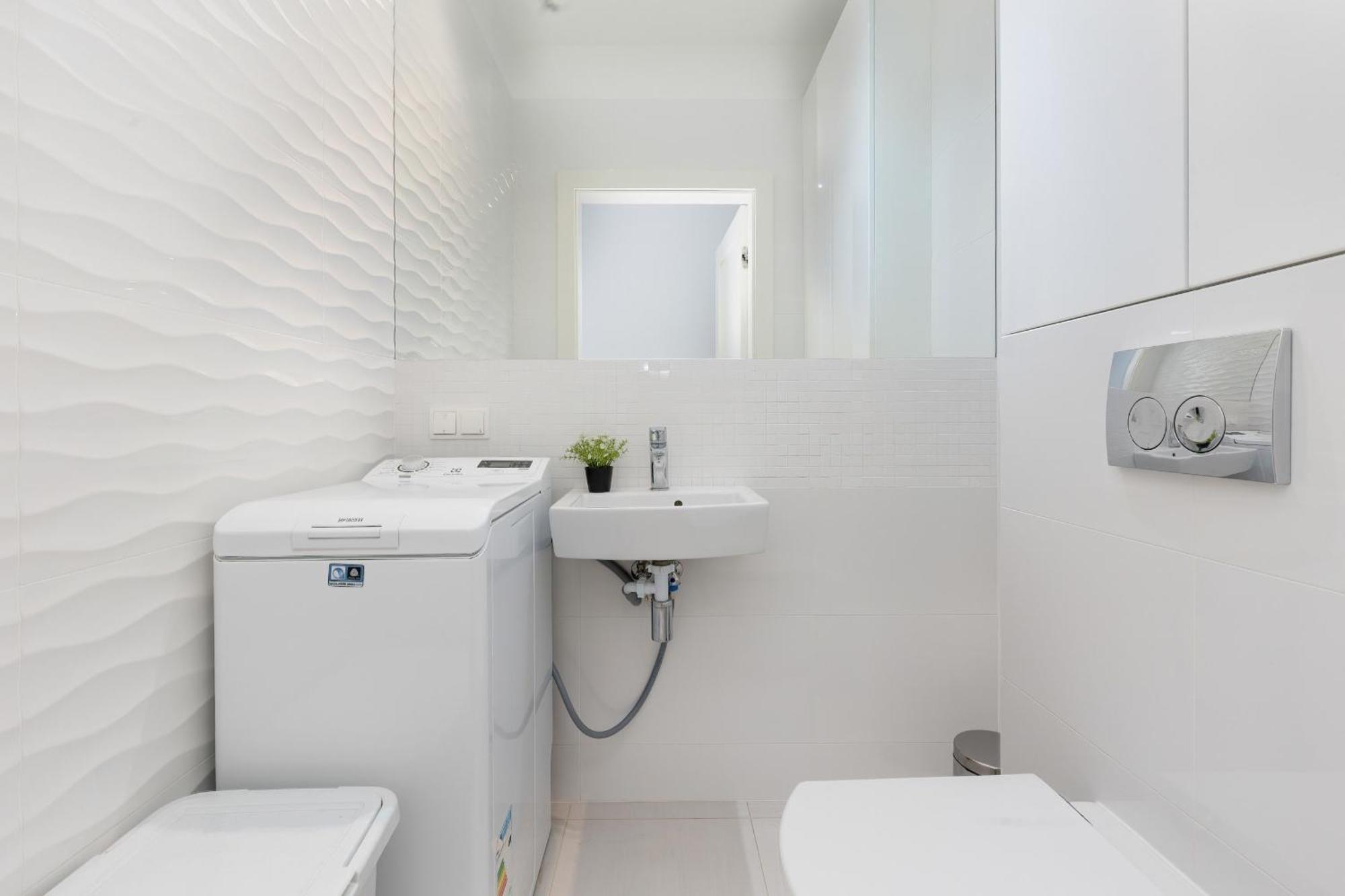 Cosy With Parking Nowaka-jezioranskiego Praga By Renters
