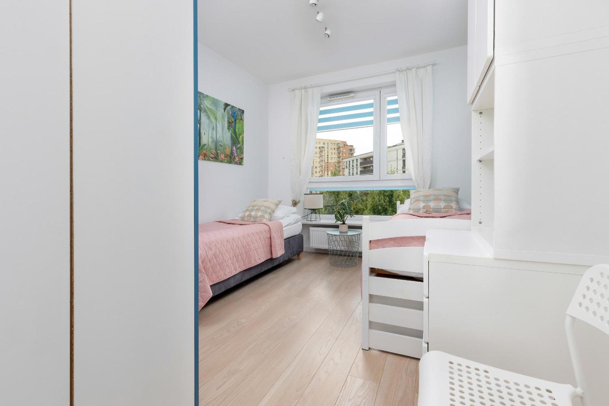 Cosy With Parking Nowaka-jezioranskiego Praga By Renters