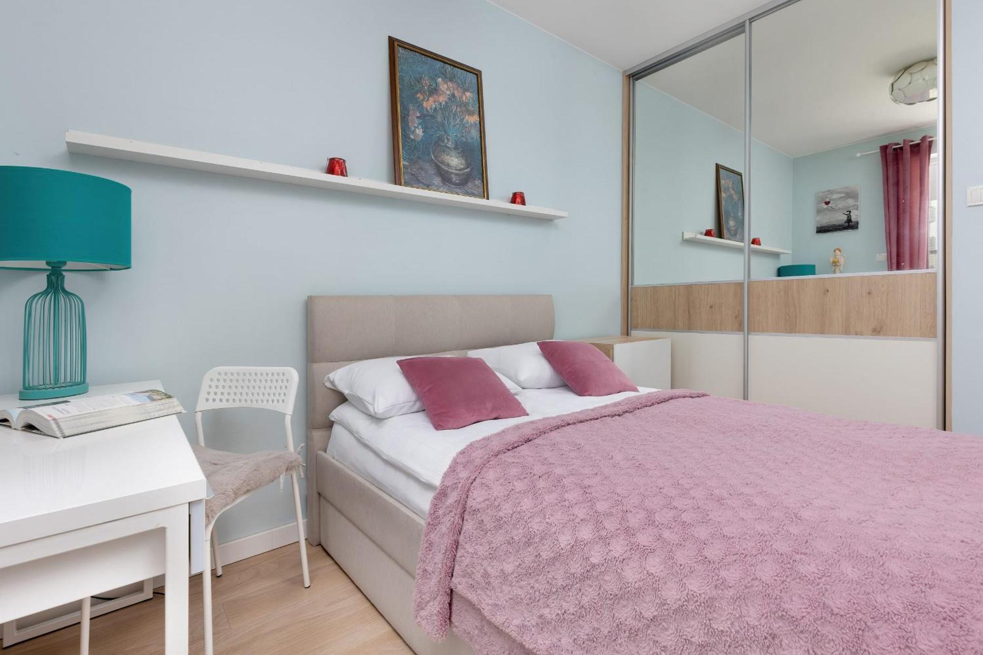 Cosy With Parking Nowaka-jezioranskiego Praga By Renters Apartment Warsaw