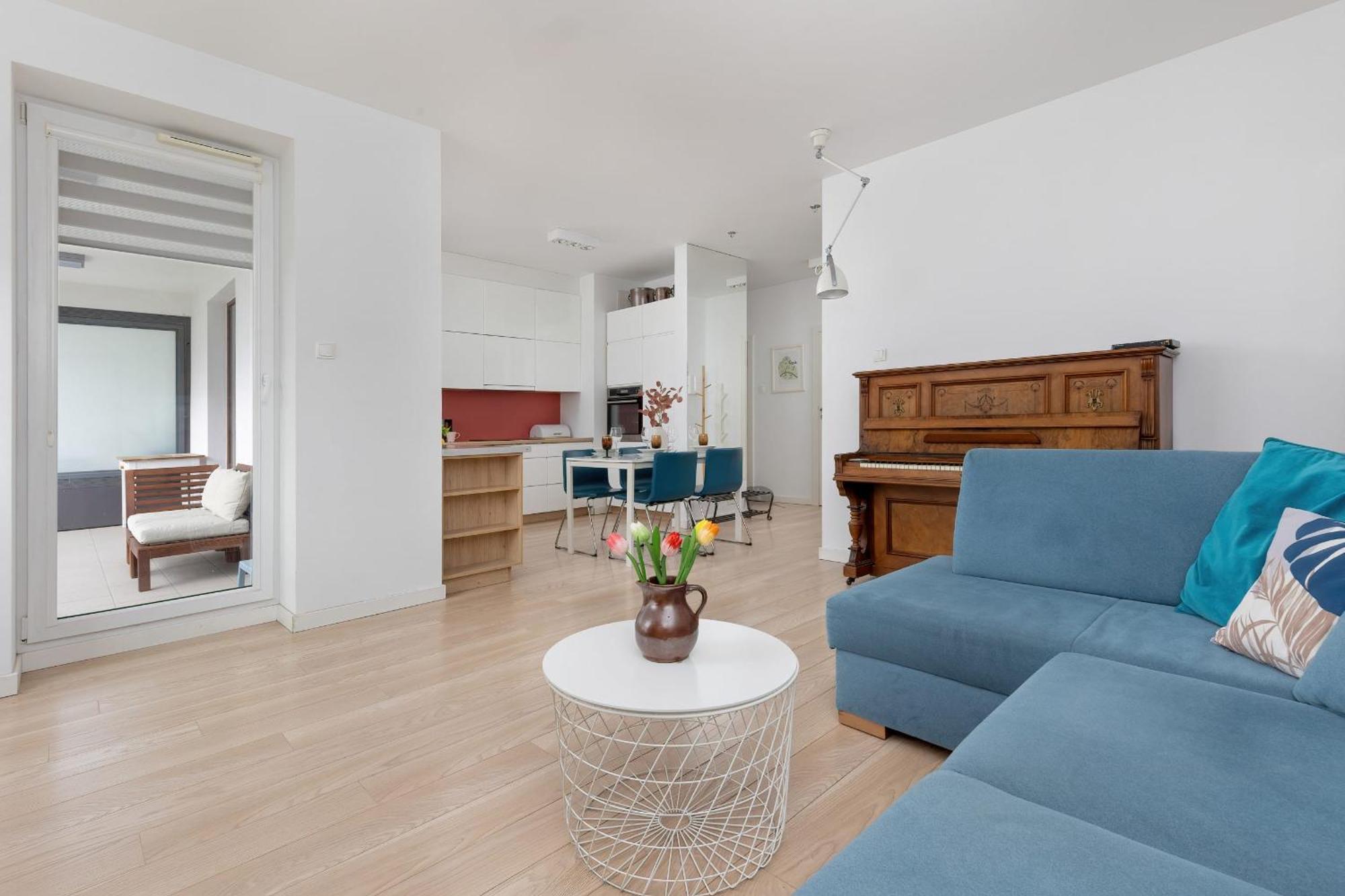 Apartment Cosy With Parking Nowaka-jezioranskiego Praga By Renters Warsaw