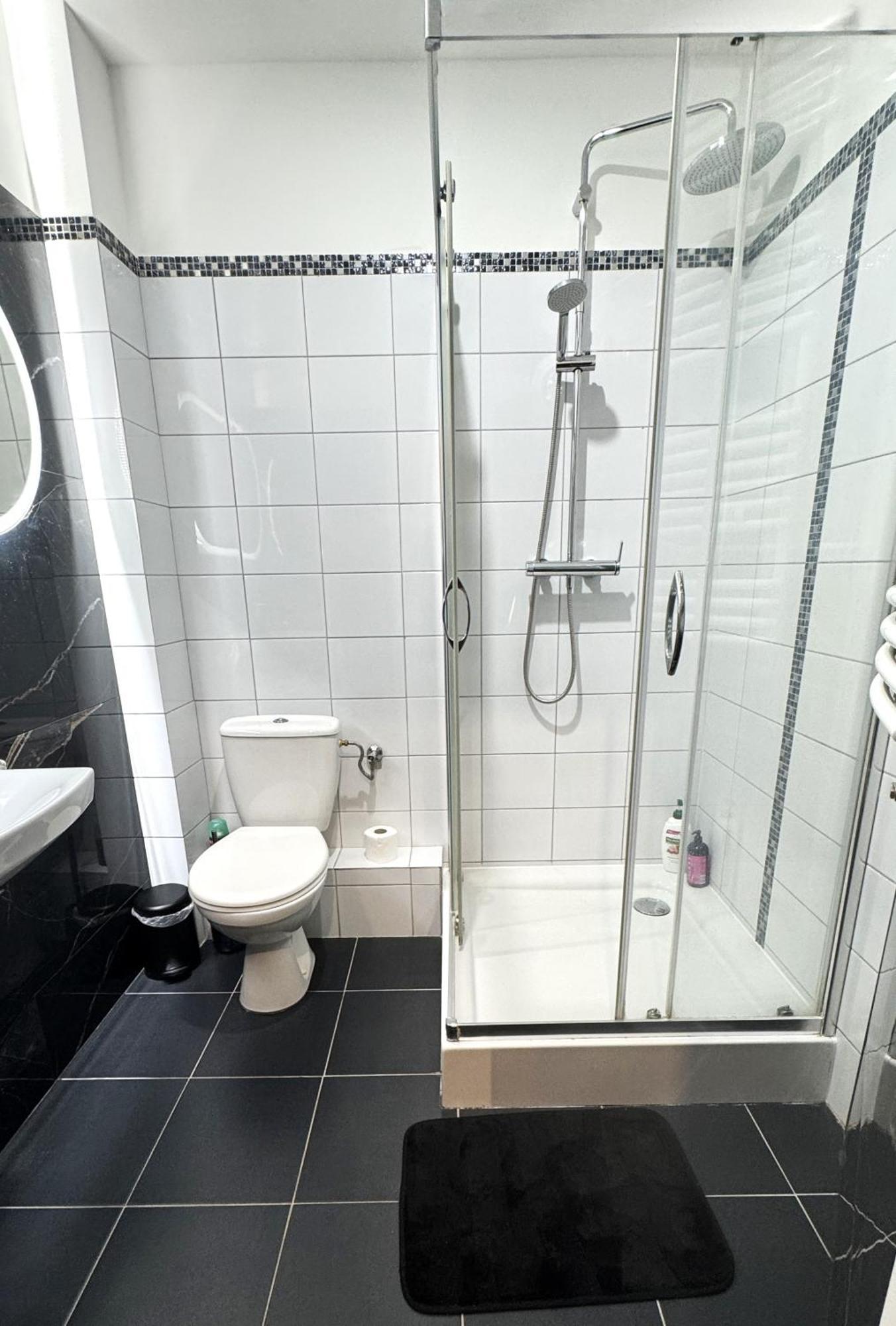 White House 3 * Warsaw
