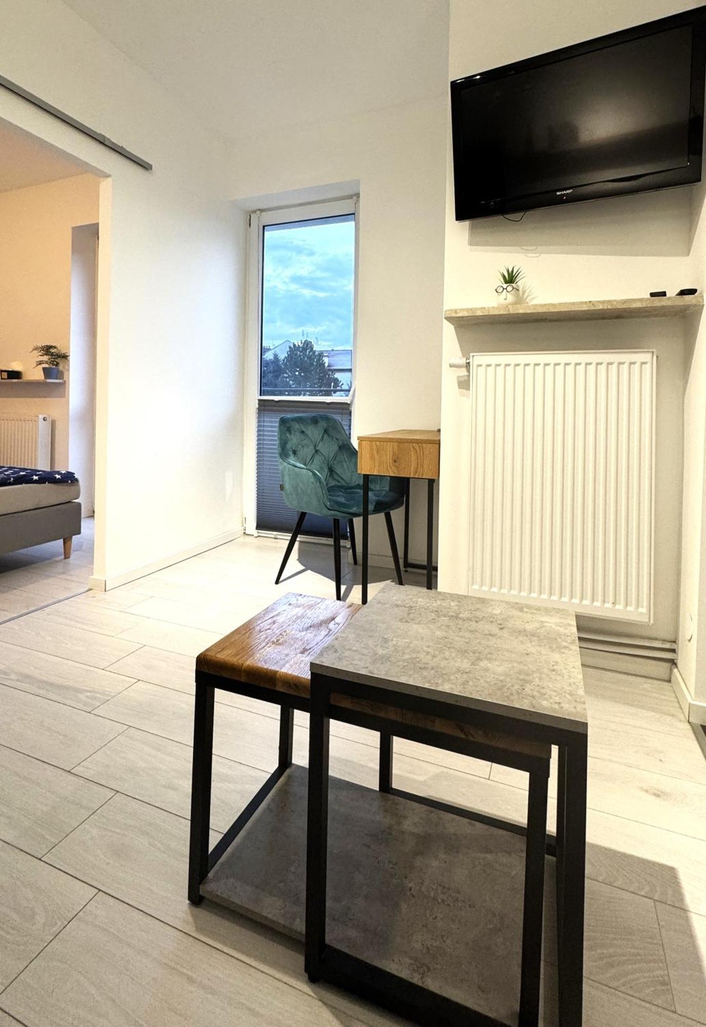 White House 3 Apartment *