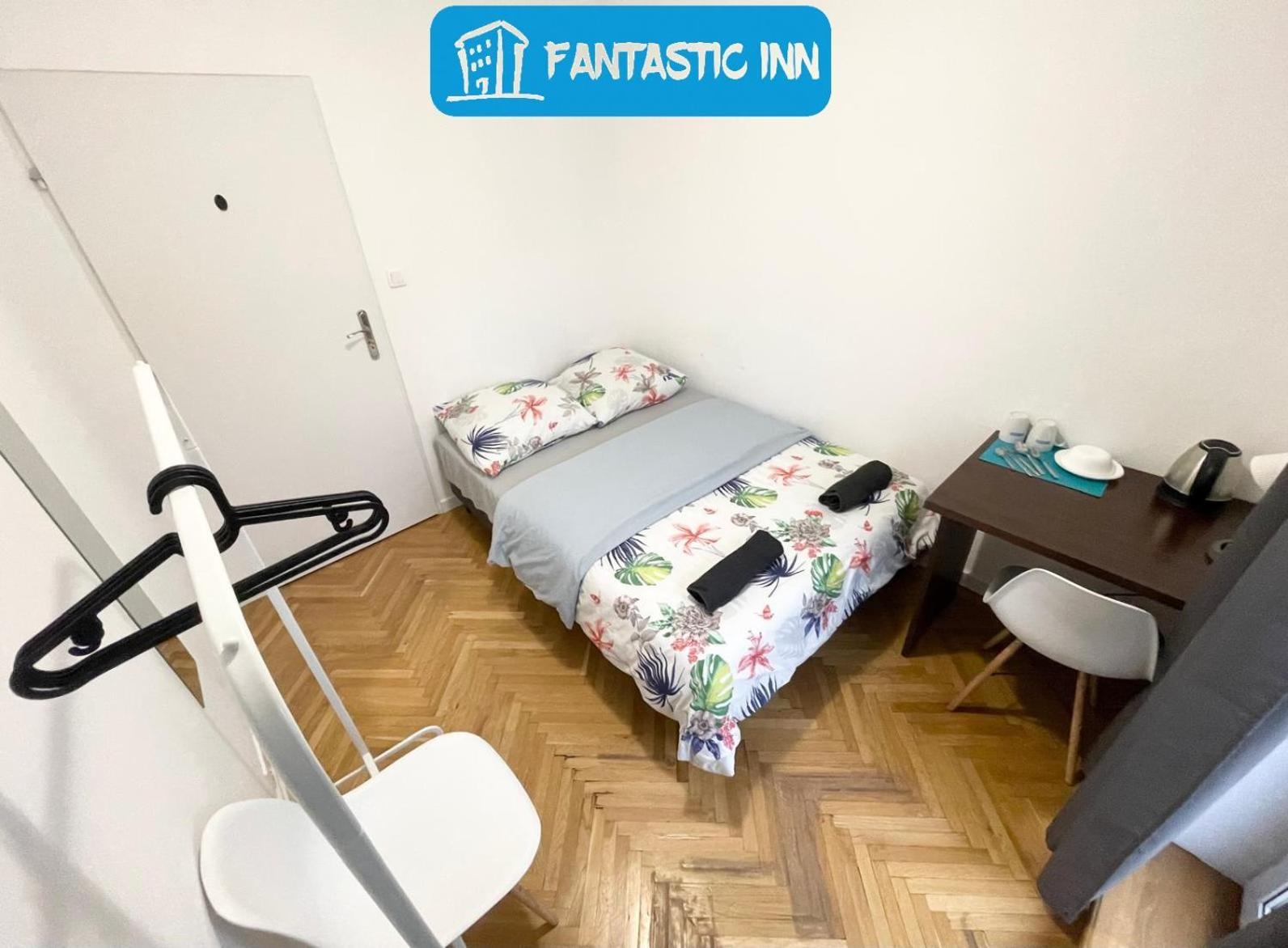 Fantastic Waw - W8 B * Warsaw