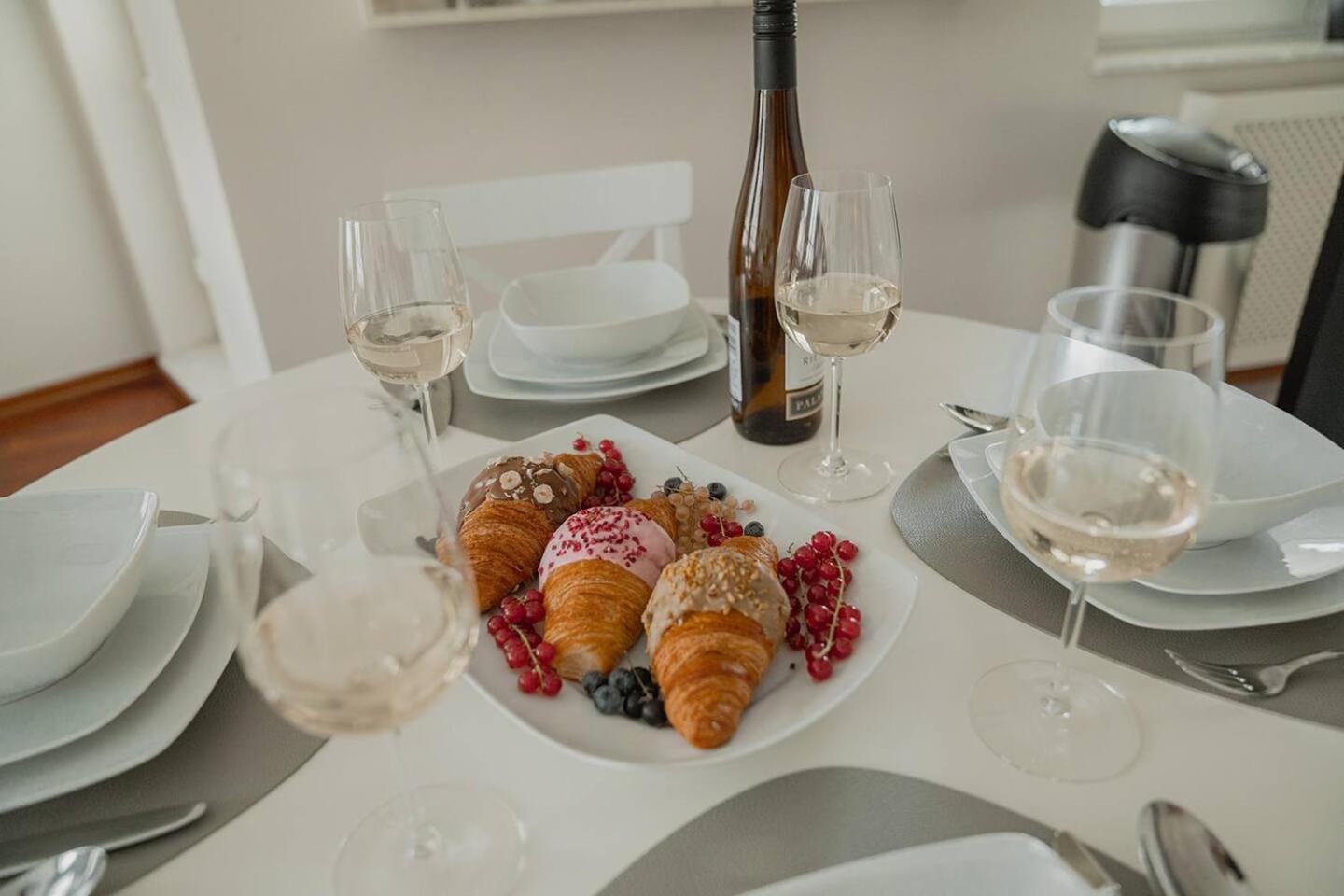Modern With Parking Near Metro Kabaty By Renters * Warszawa