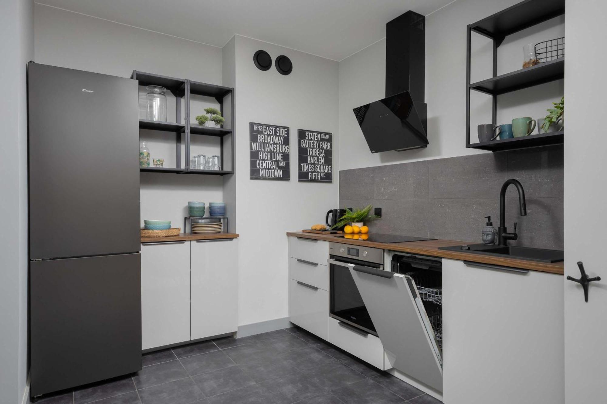 Bright With Terrace & Parking Near Metro Kondratowicza By Renters * Warsaw