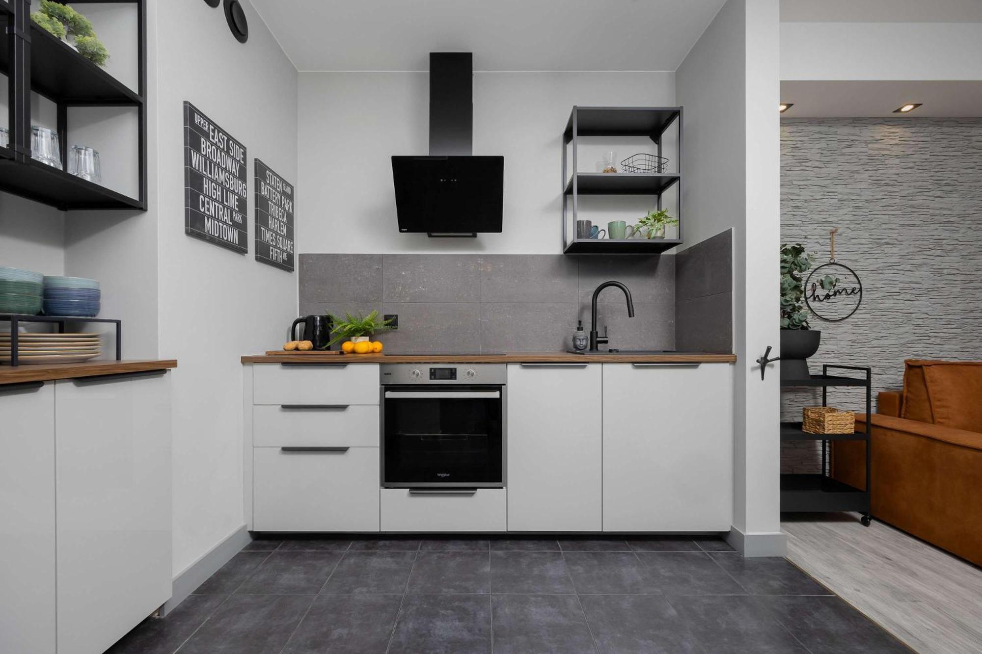 Bright With Terrace & Parking Near Metro Kondratowicza By Renters