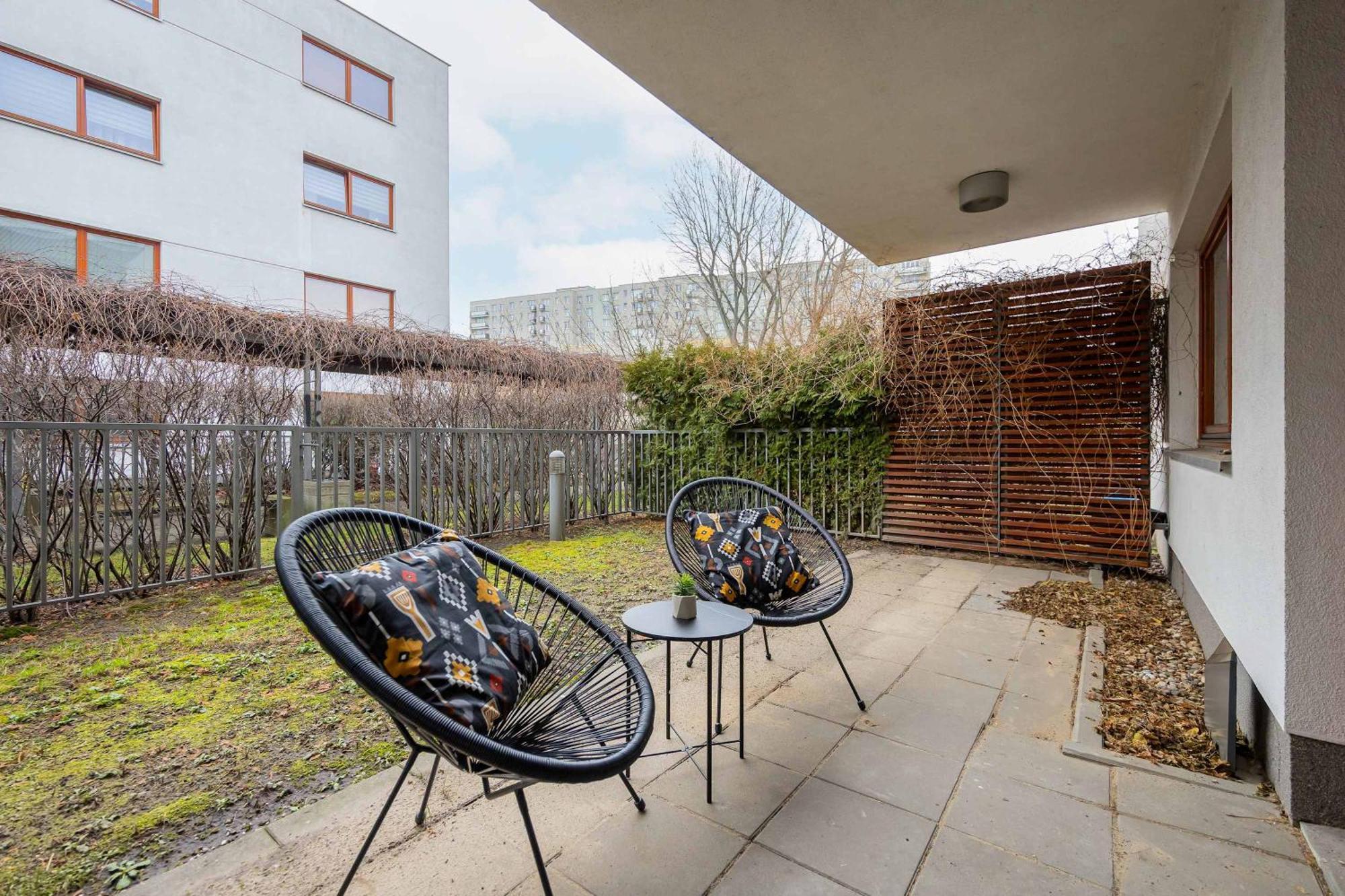 Apartment Bright With Terrace & Parking Near Metro Kondratowicza By Renters *