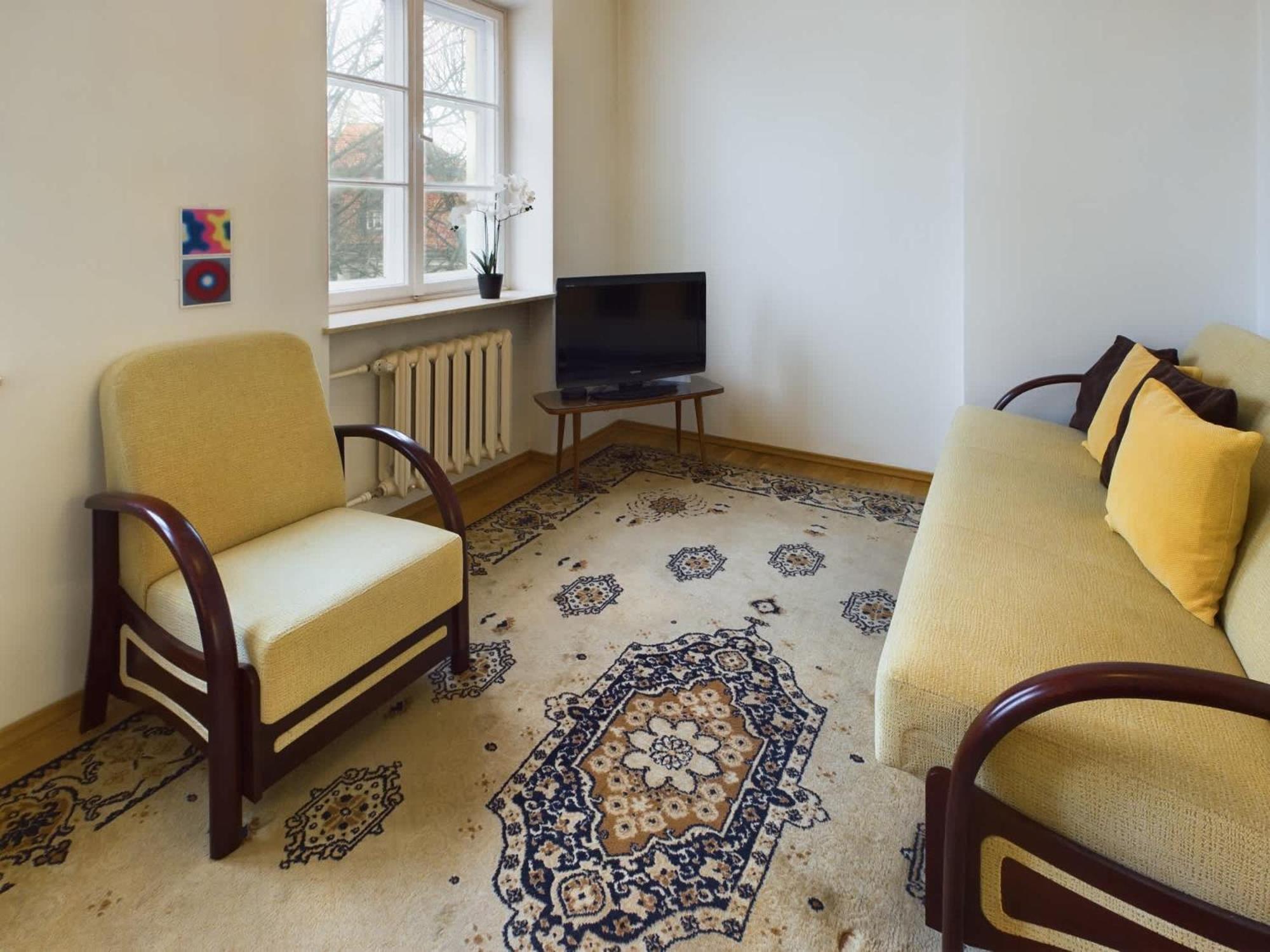 Cozy In Krakowskie Przedmiescie Near Old Town By Renters Apartment
