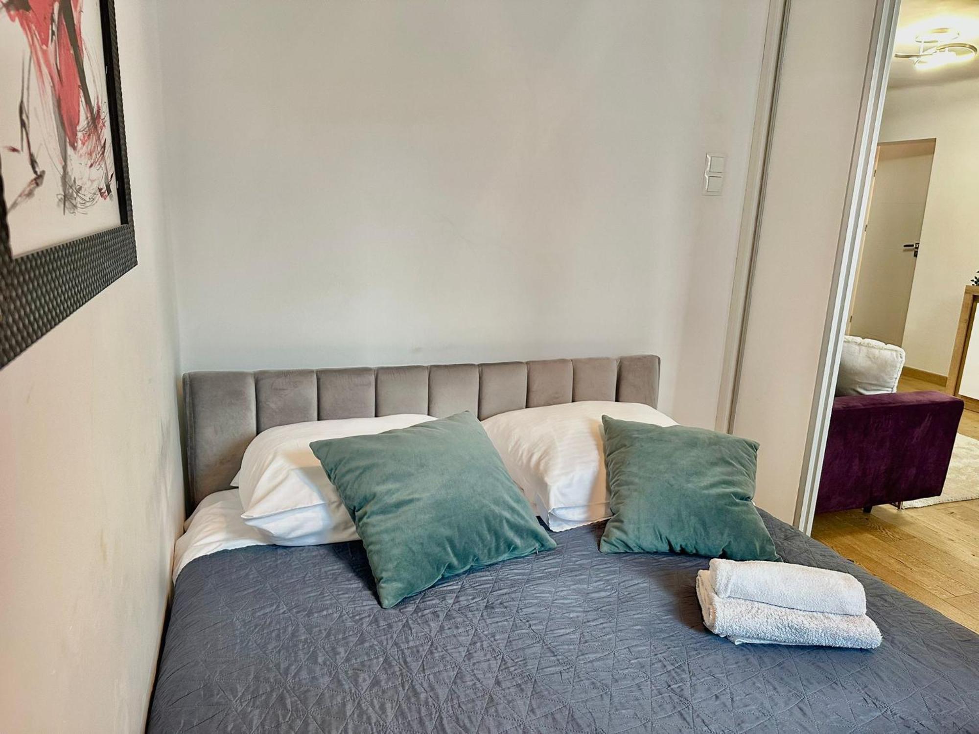 Apartment Chmielna 106 - Free Parking - Duzy Balkon