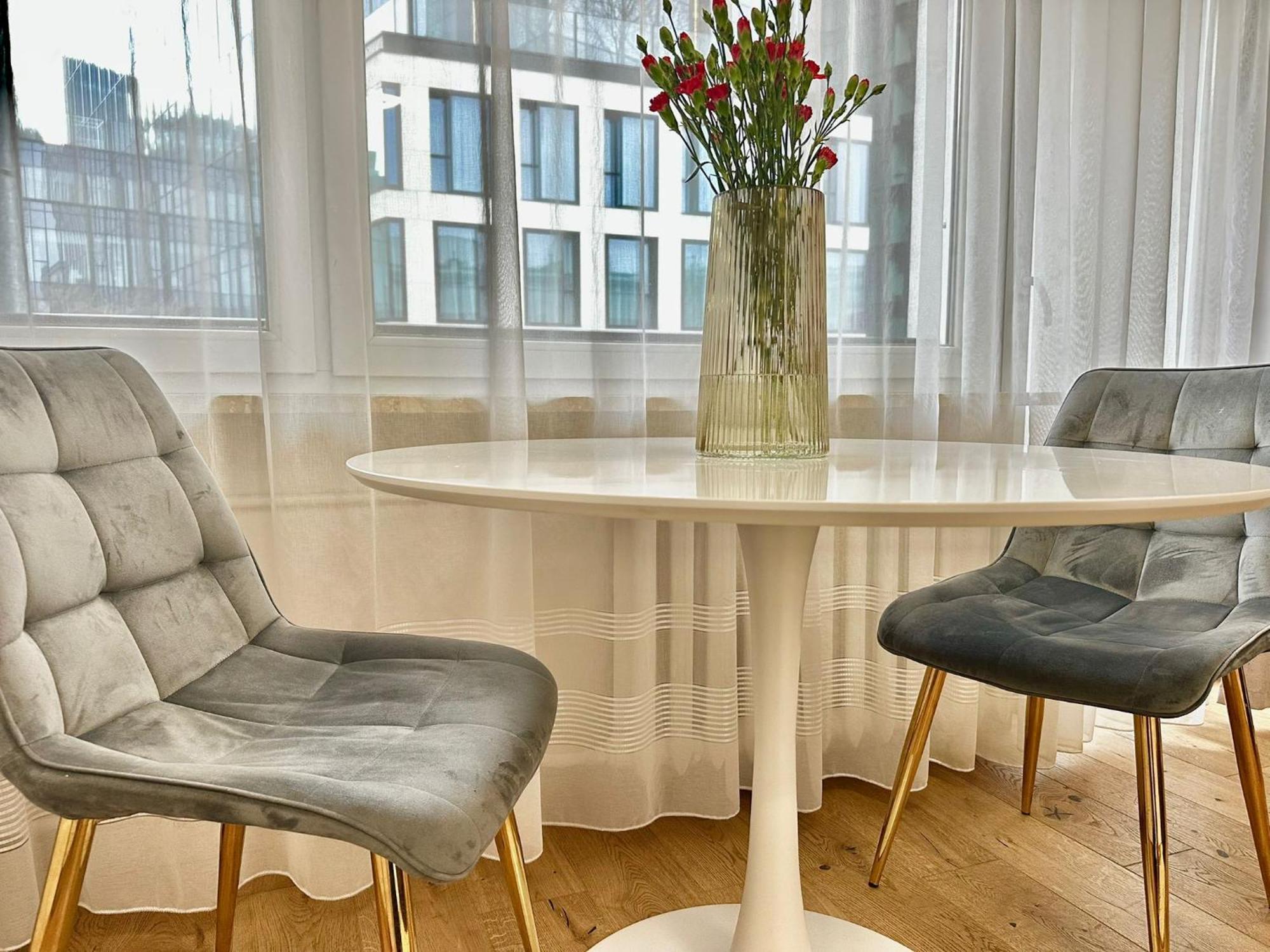 Chmielna 106 - Free Parking - Duzy Balkon Apartment *