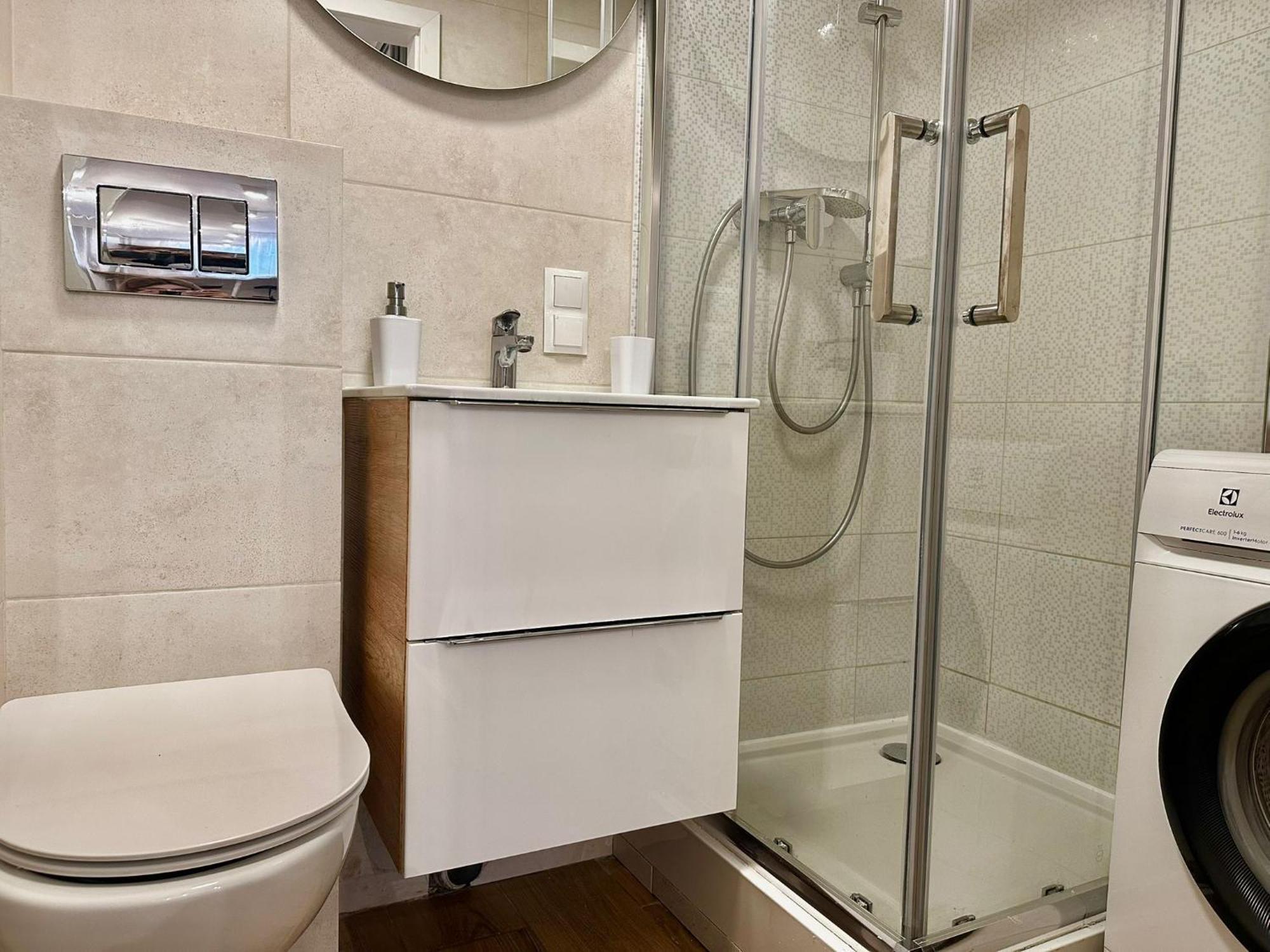 Apartment Chmielna 106 - Free Parking - Duzy Balkon Warsaw