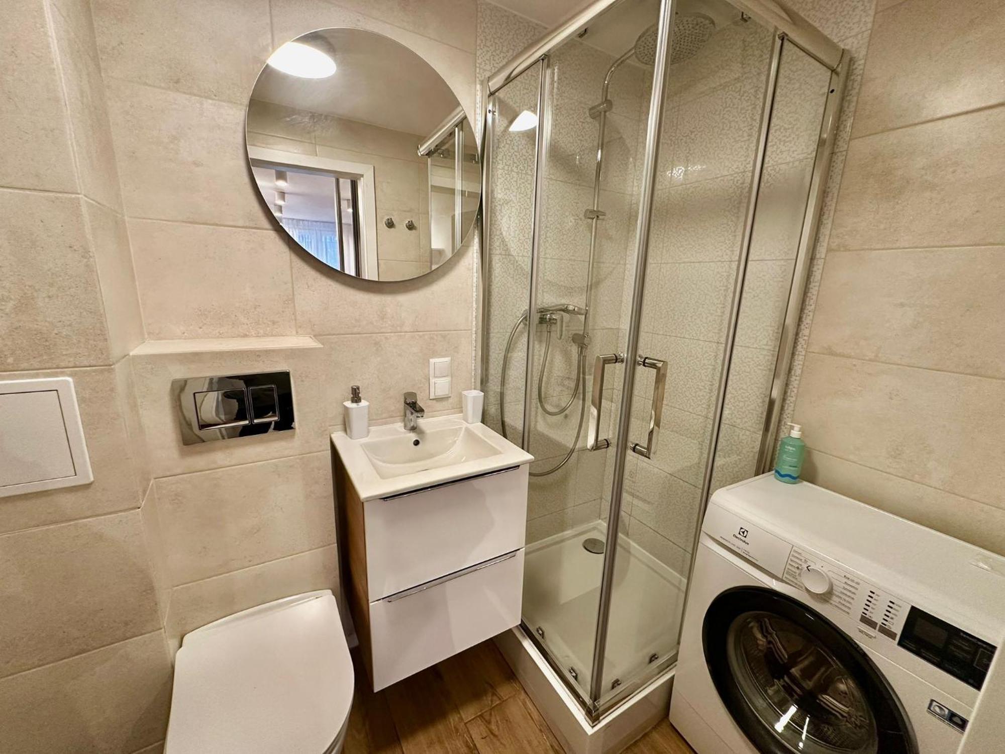 Apartment Chmielna 106 - Free Parking - Duzy Balkon