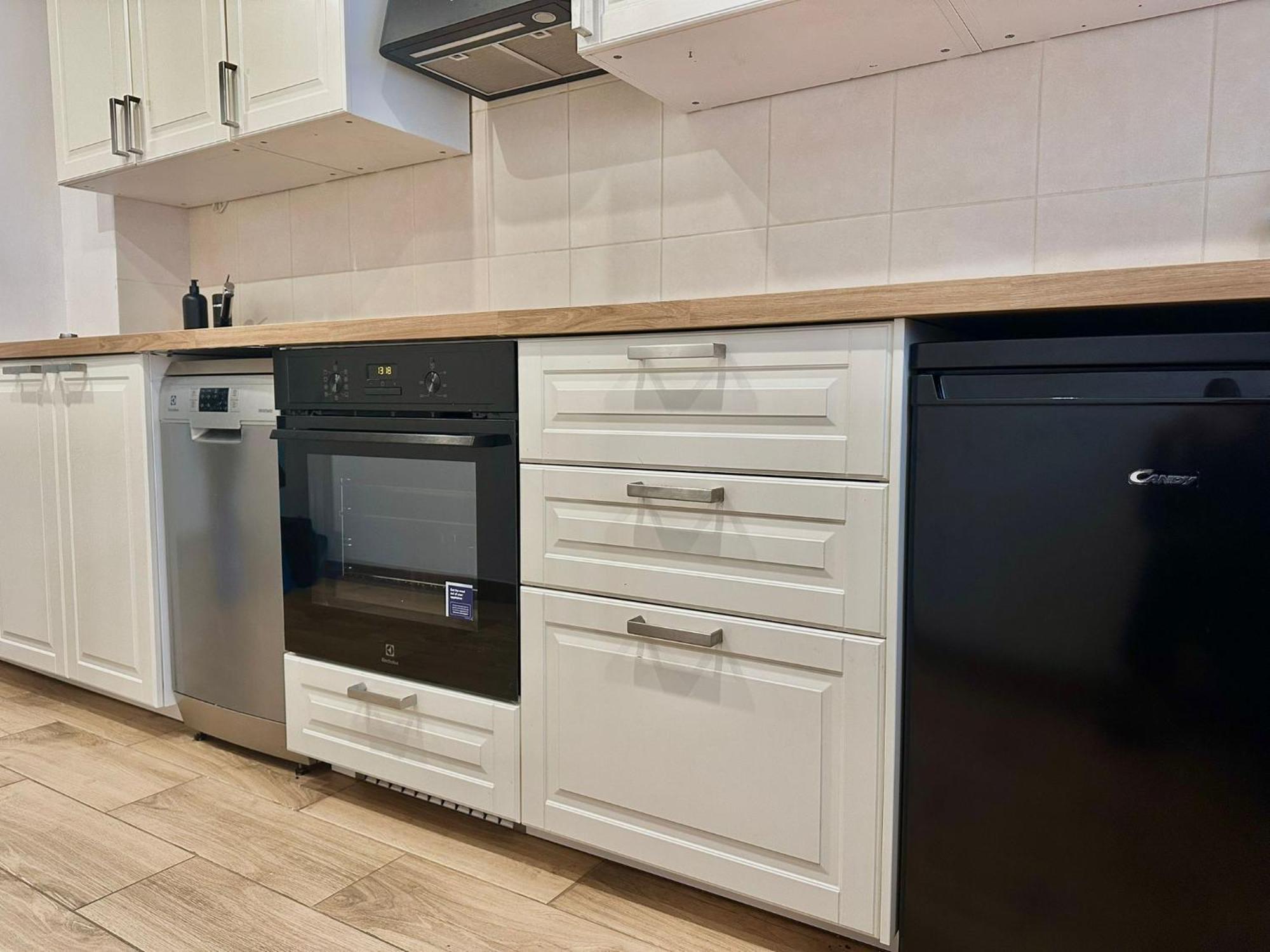 Chmielna 106 - Free Parking - Duzy Balkon Apartment Warsaw
