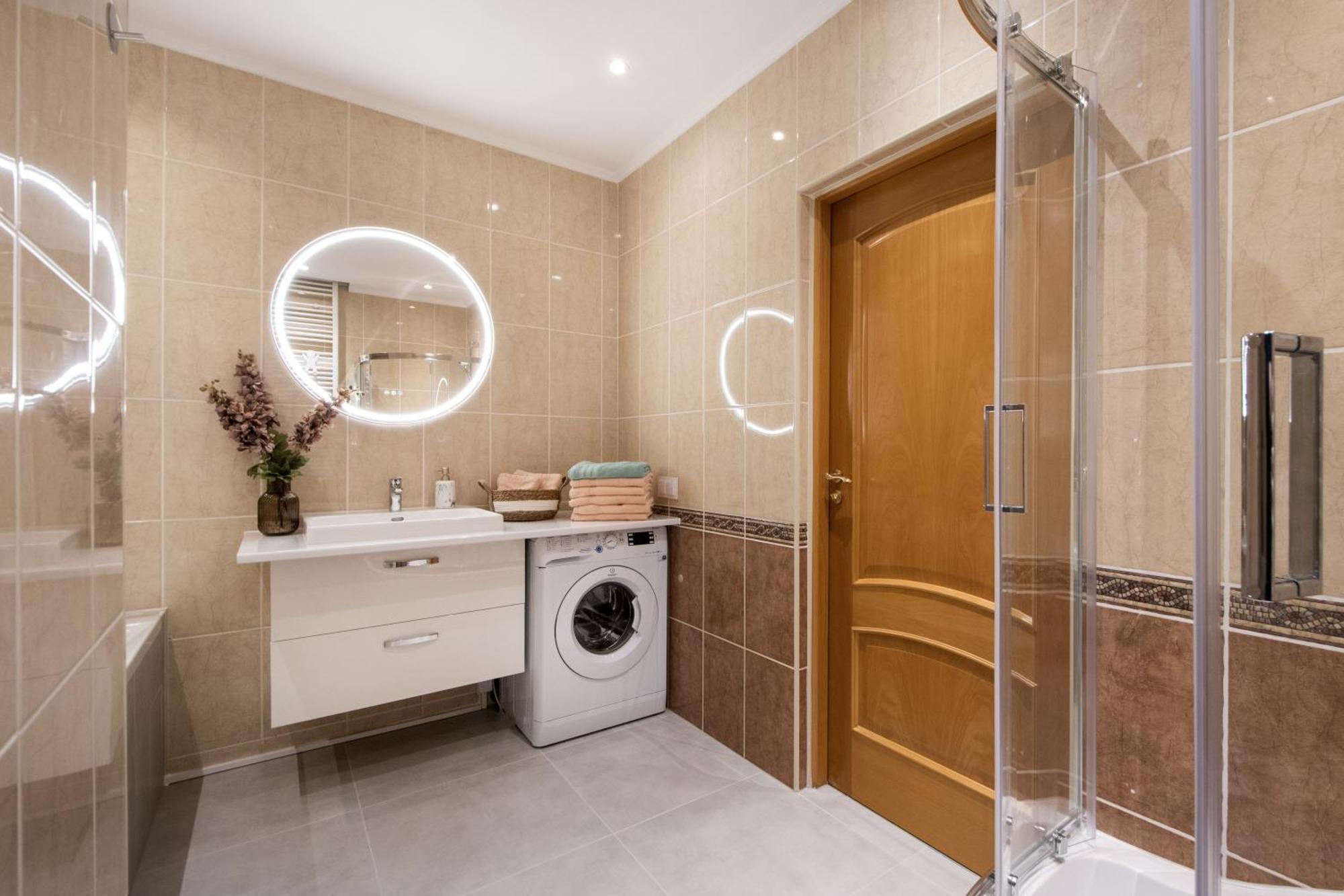 Apartament Gama Great Location & Famili 120m 2-12 People *
