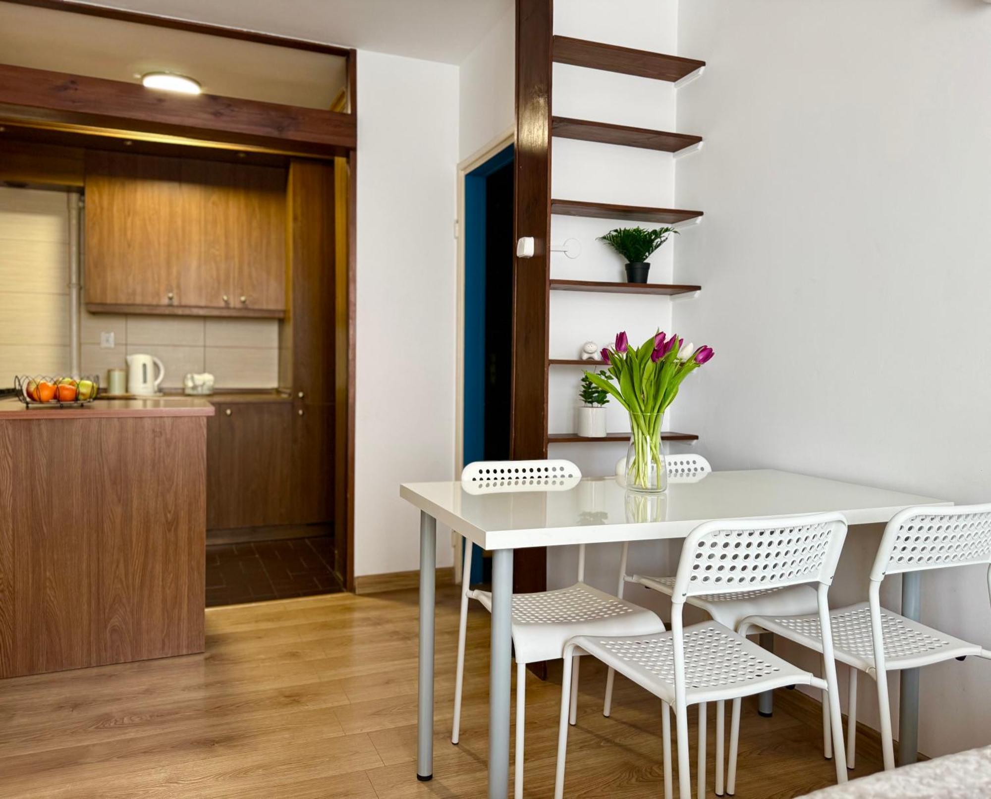 Apartamento K22 Al. Niepodleglosci -wierzbno