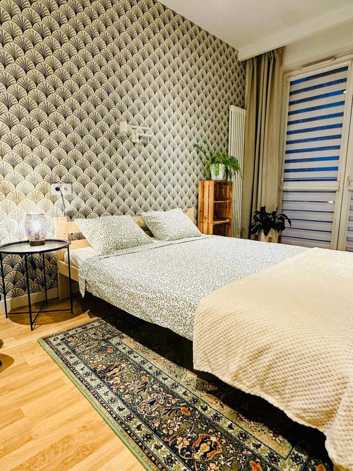 Opera Apartment *