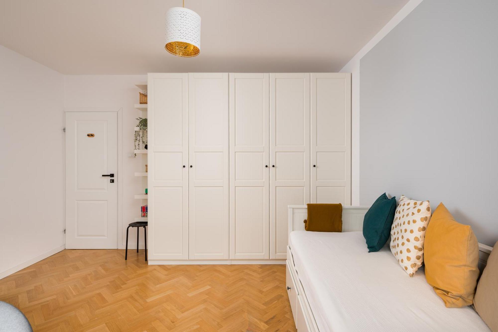 Apartment Metro Kabaty Deluxe Warsaw