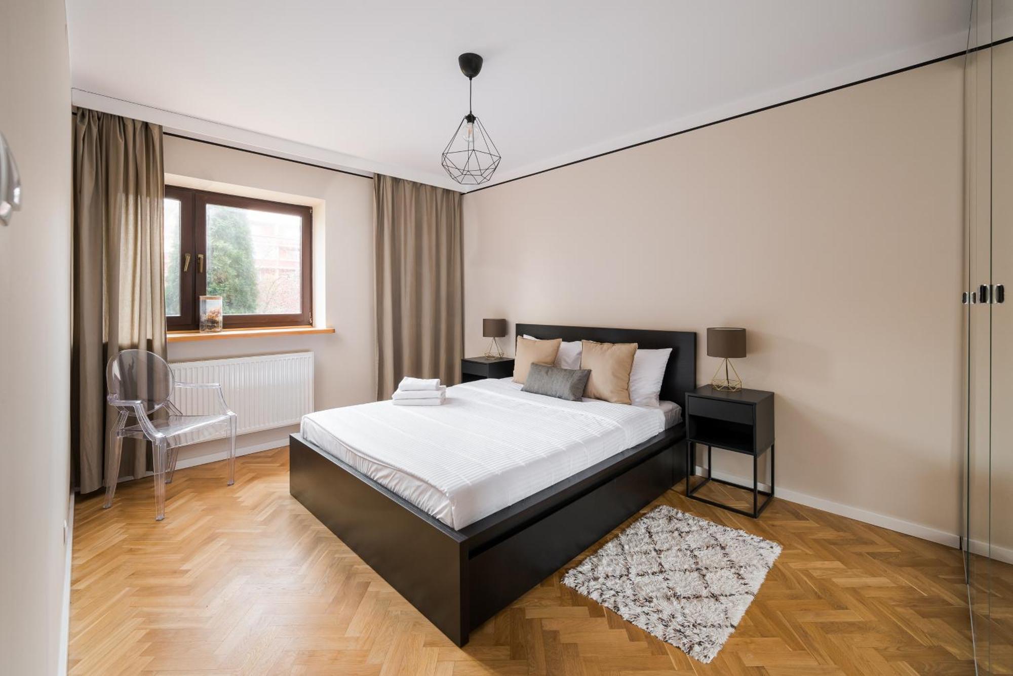 Metro Kabaty Deluxe Apartment Warsaw