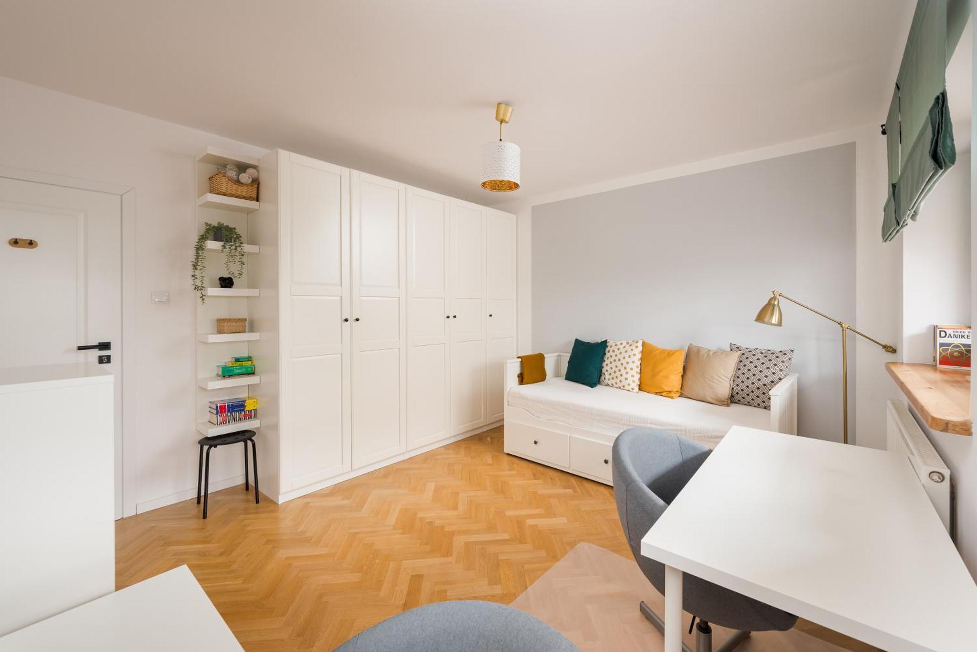 Metro Kabaty Deluxe Apartment *