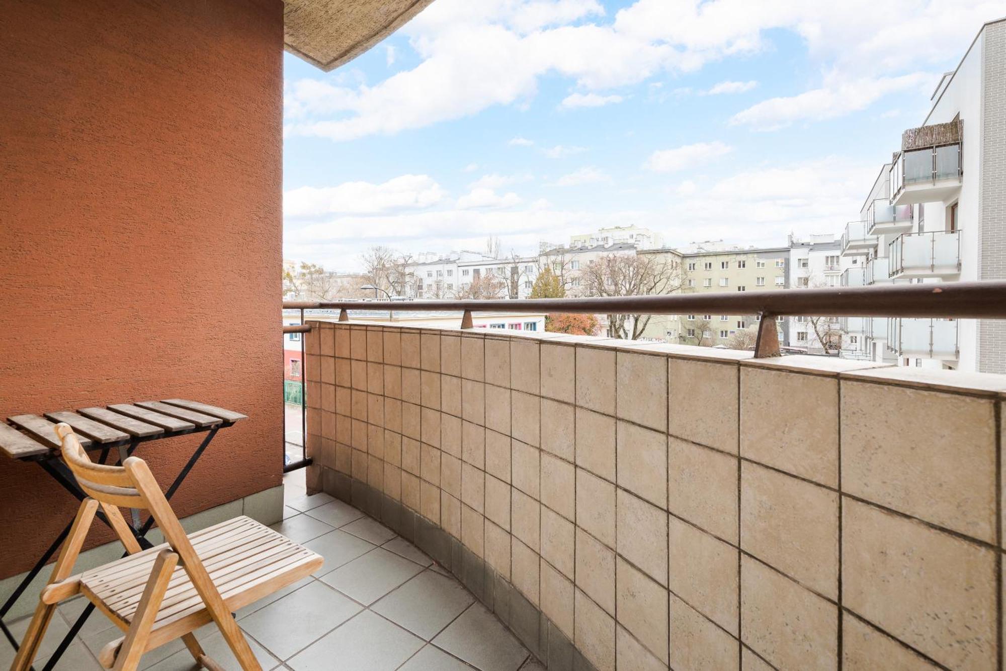 Metro Mlynow Pleasant Apartment *