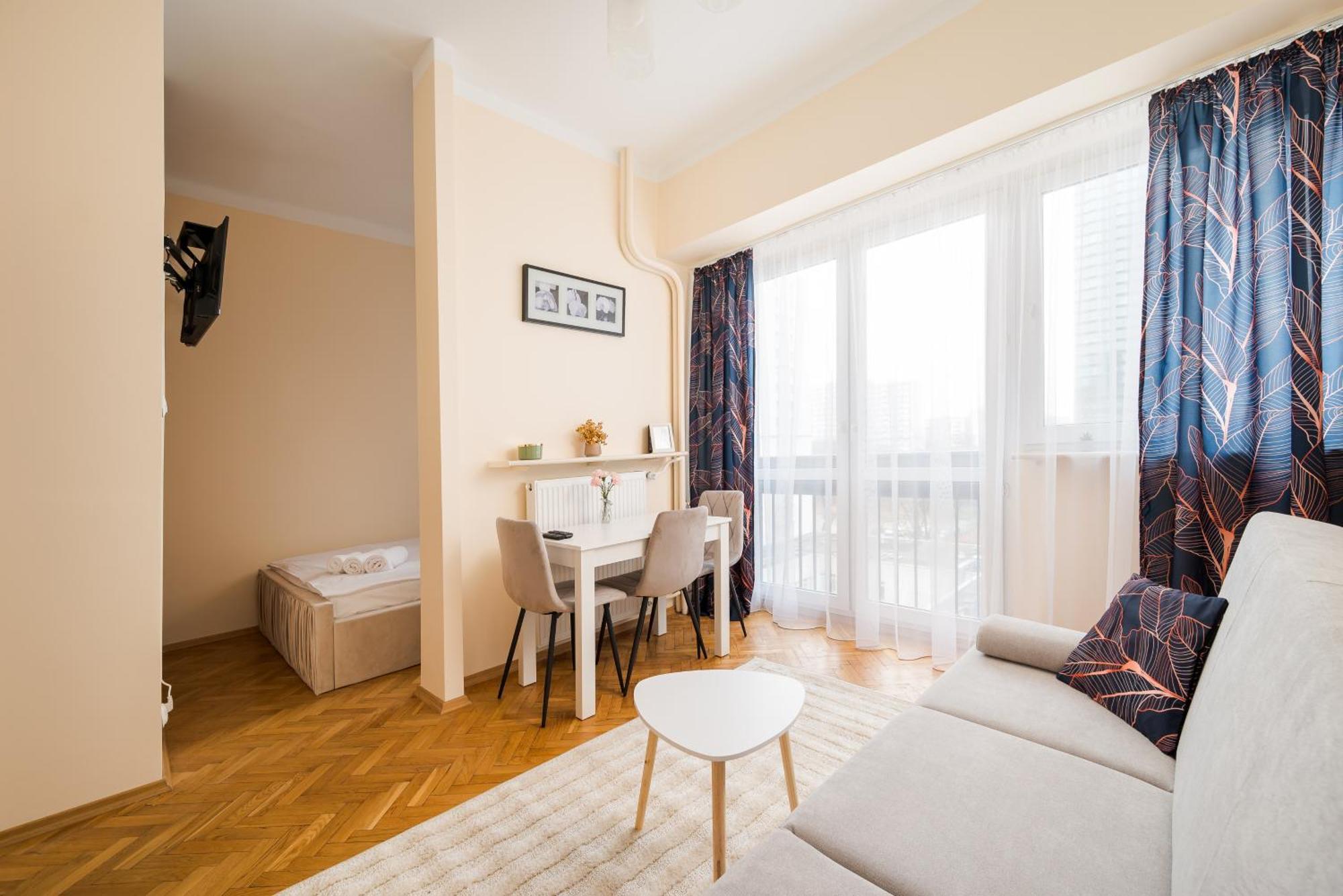 Rondo Onz Standard Apartment *