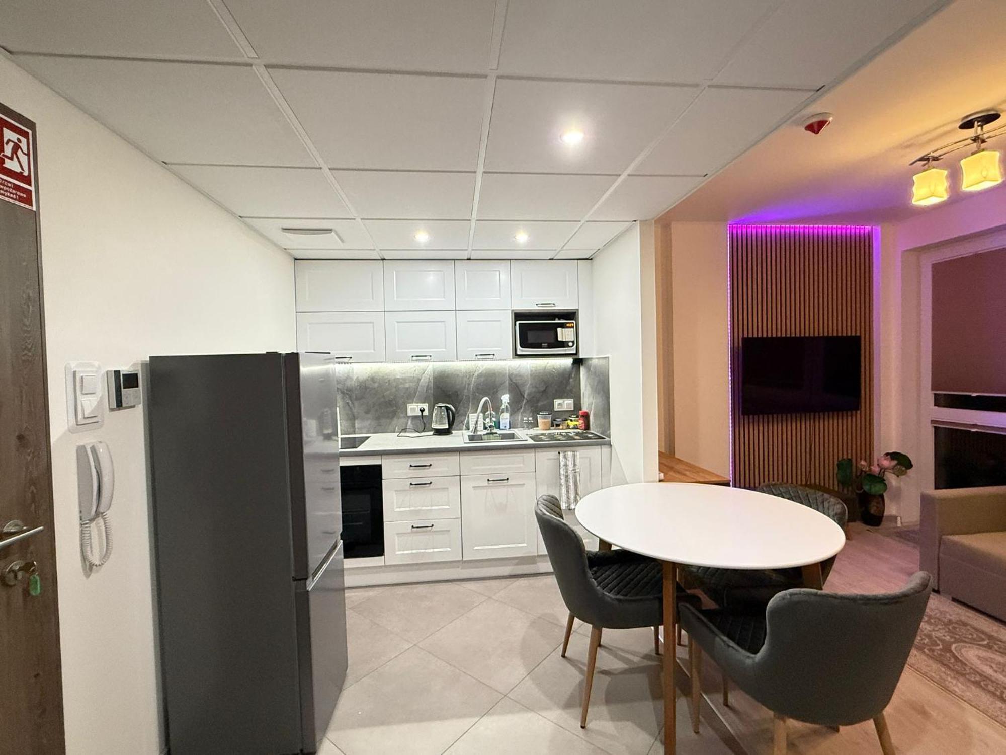 Aparthotel Smart With Parking