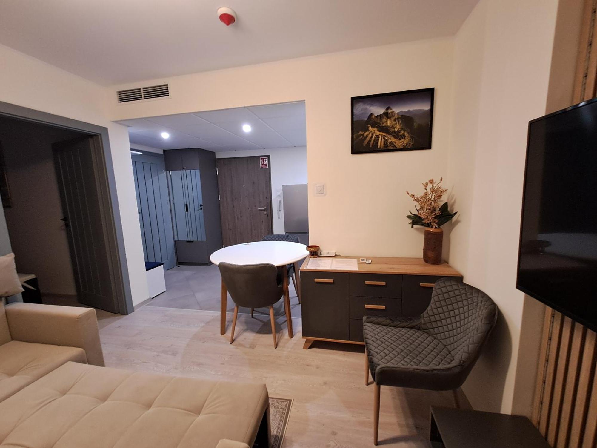 Aparthotel Smart With Parking *