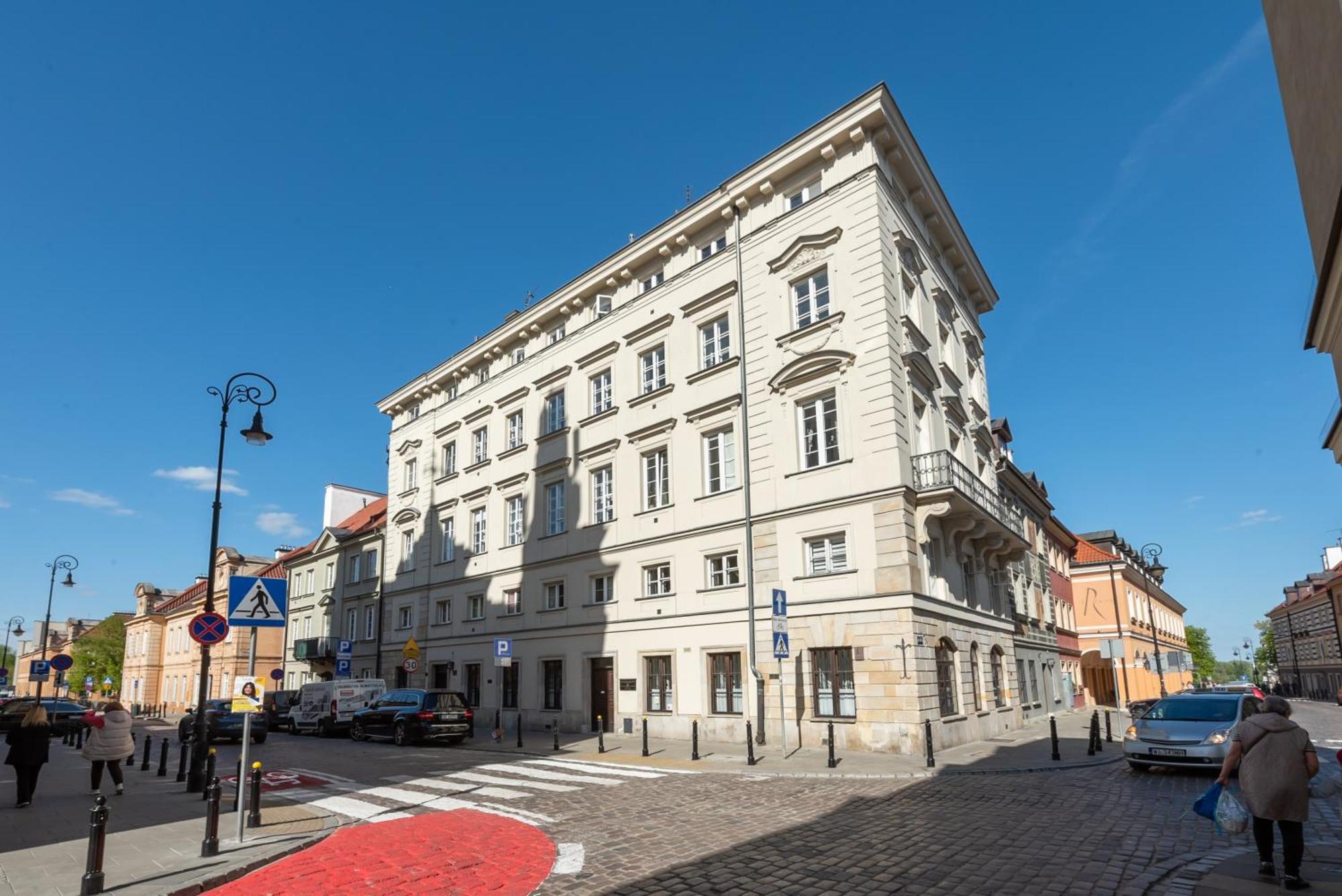 New Town Market Place Apartment Warsaw
