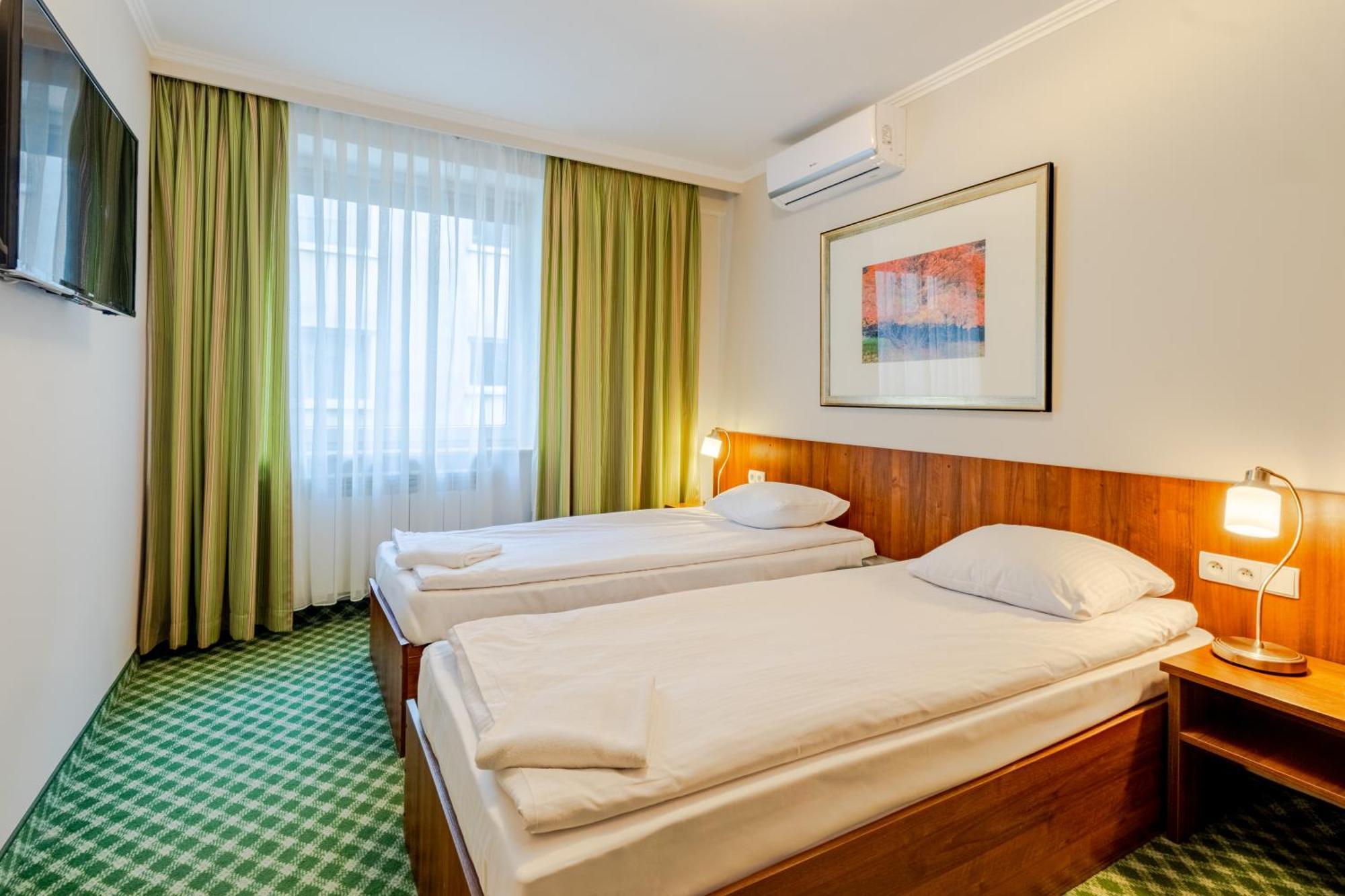 Hit Hotel Warsaw