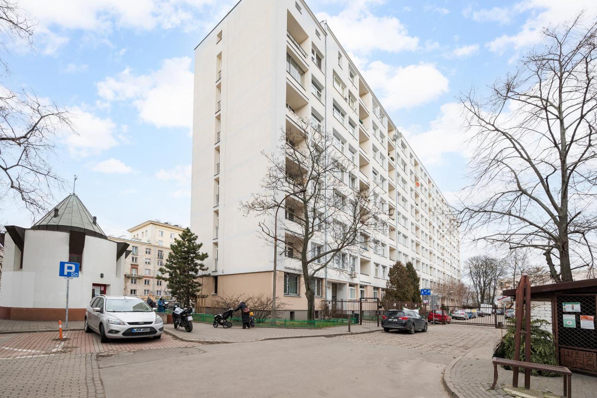 Plac Zbawiciela Modern Warsaw