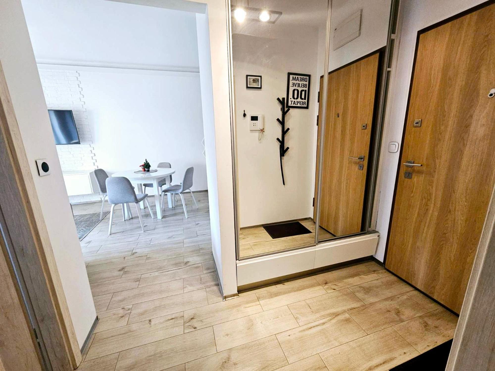 Căn hộ First -- Zoliborz 5 *