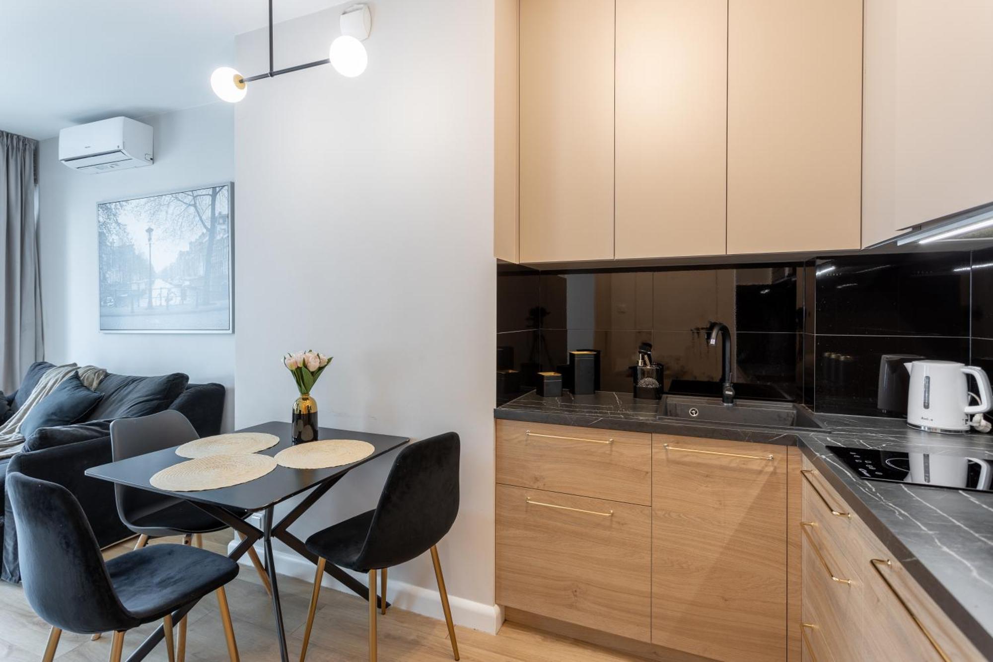 Golden - Luxury Building With Terrace On The Roof - Sienna Str *