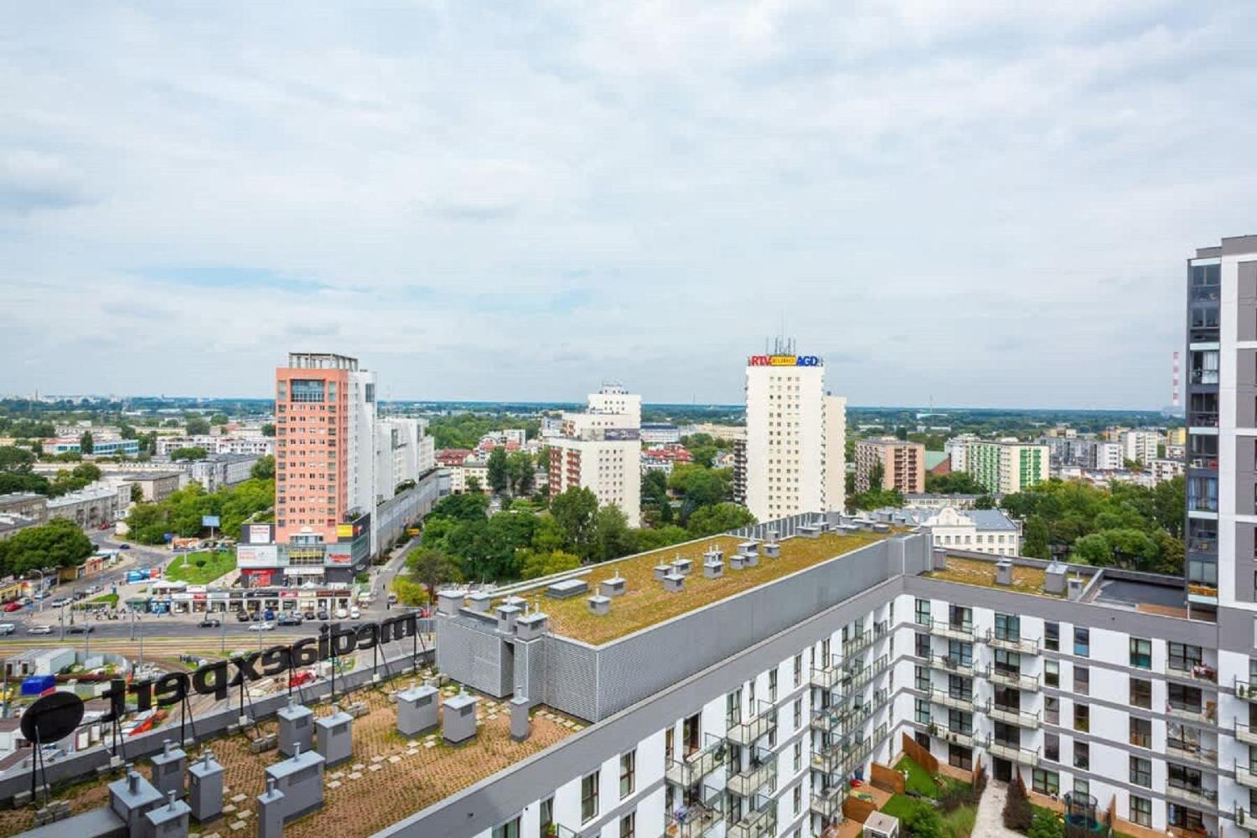 Large In Rondo Wiatraczna By Renters Apartment *