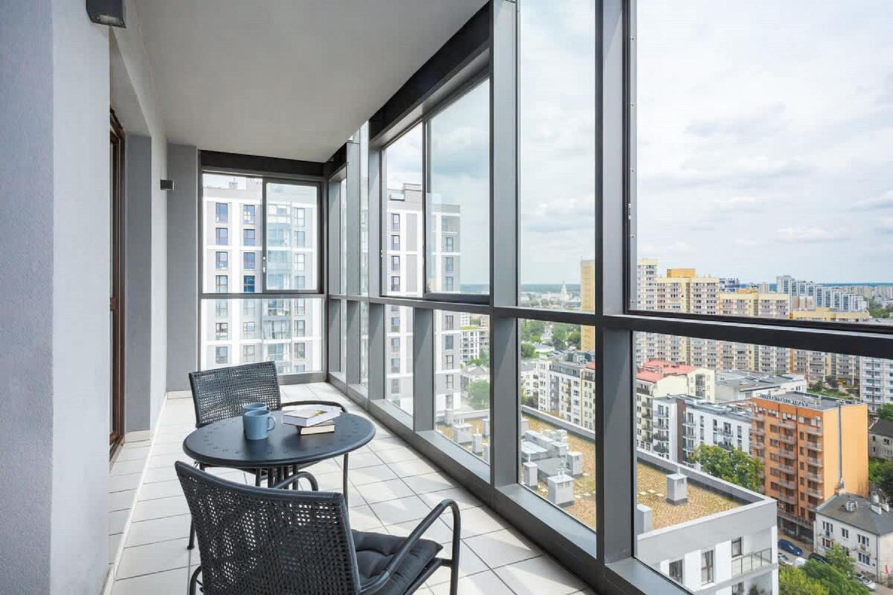 Apartment Large In Rondo Wiatraczna By Renters *