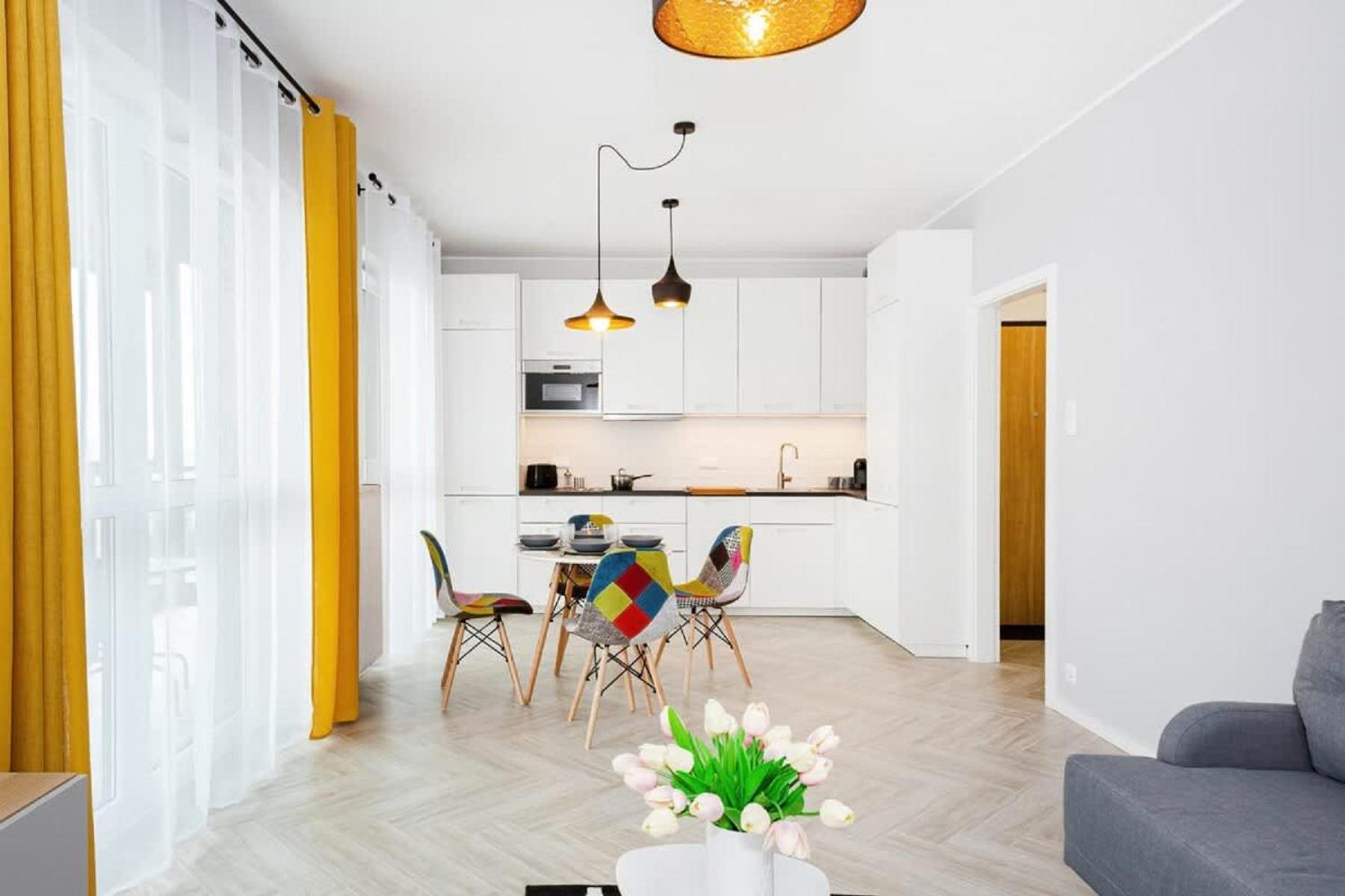 Apartment Large In Rondo Wiatraczna By Renters *