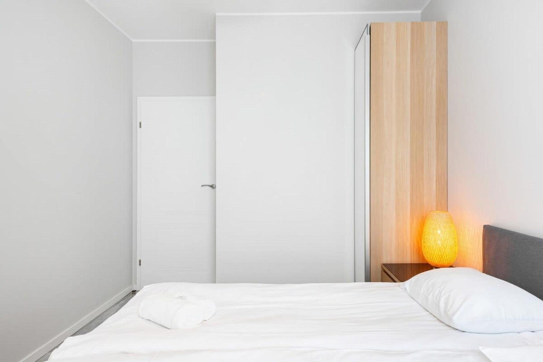Apartment Large In Rondo Wiatraczna By Renters *