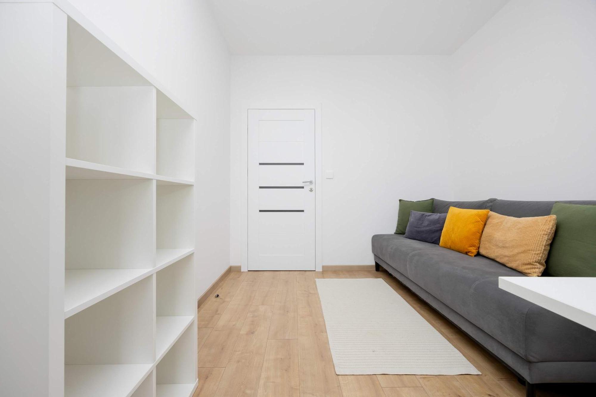 Family With Air Conditioning And Parking In Warsaw's Mokotow District By Renters *
