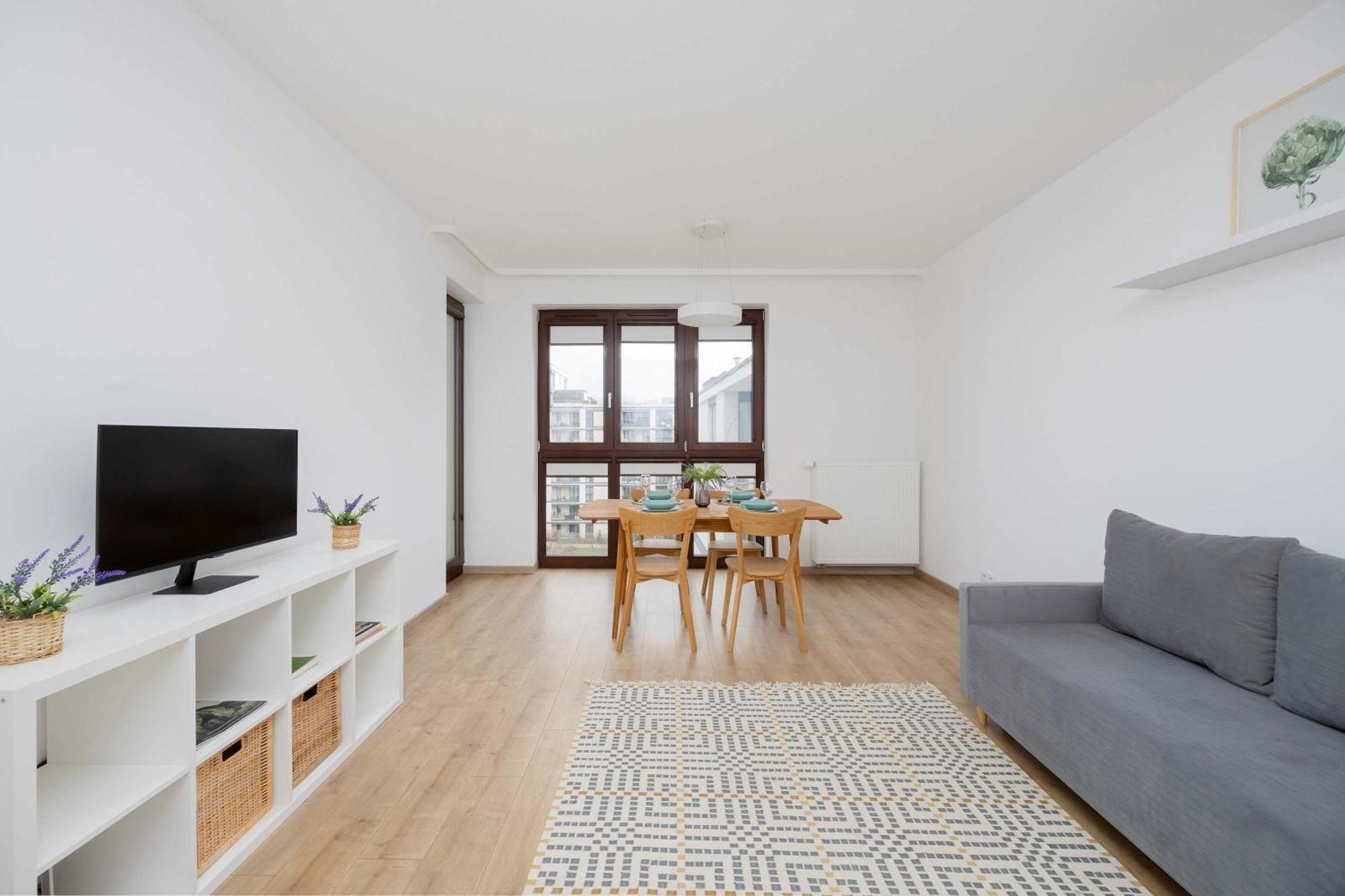 Apartment Family With Air Conditioning And Parking In Warsaw's Mokotow District By Renters Warsaw