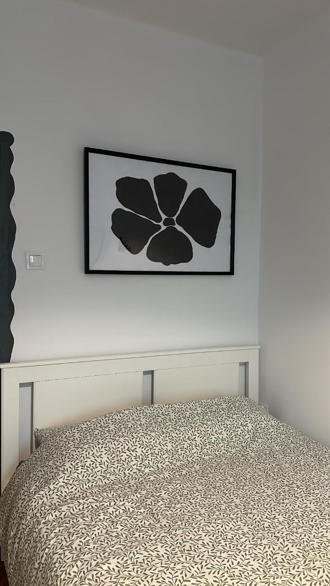 Apartment 17