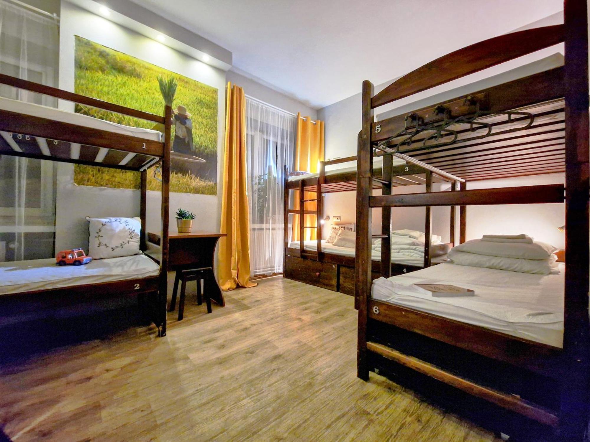 Nhà trọ Helvetia - Private In Center And Old Town