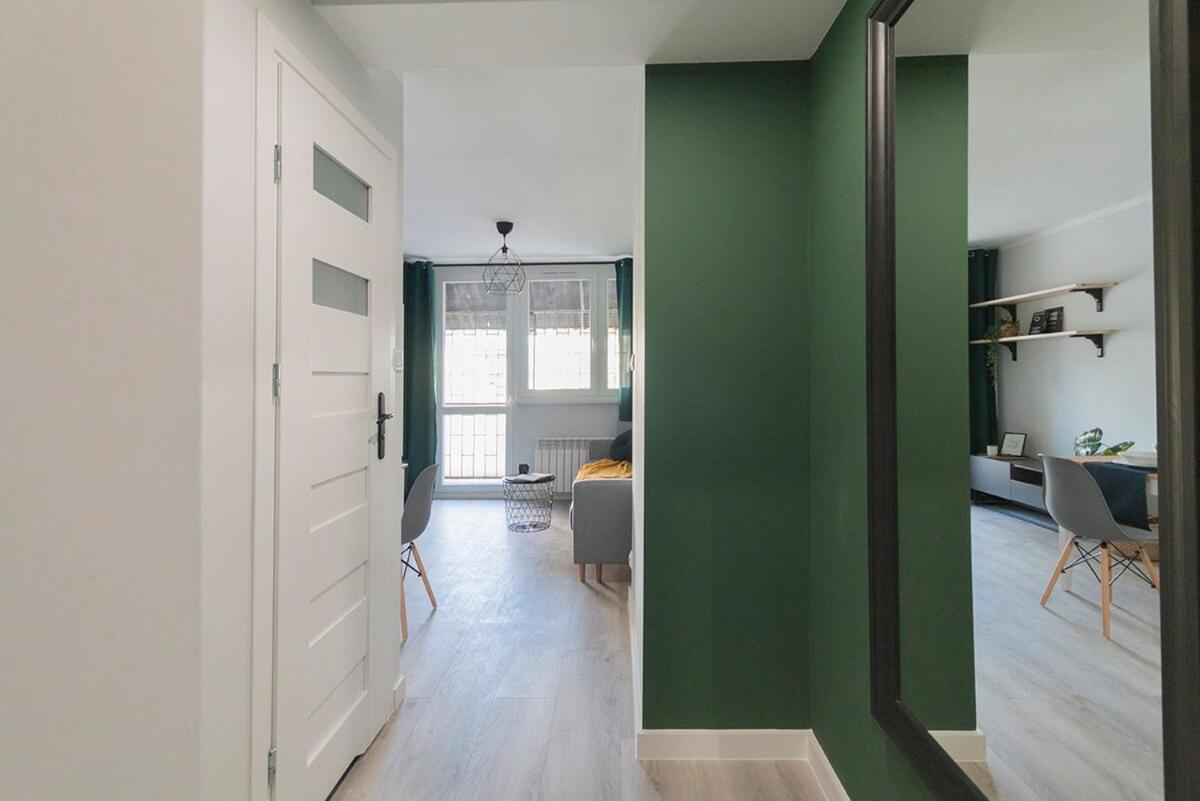 Apartment - Great Location - Center - #o5 *