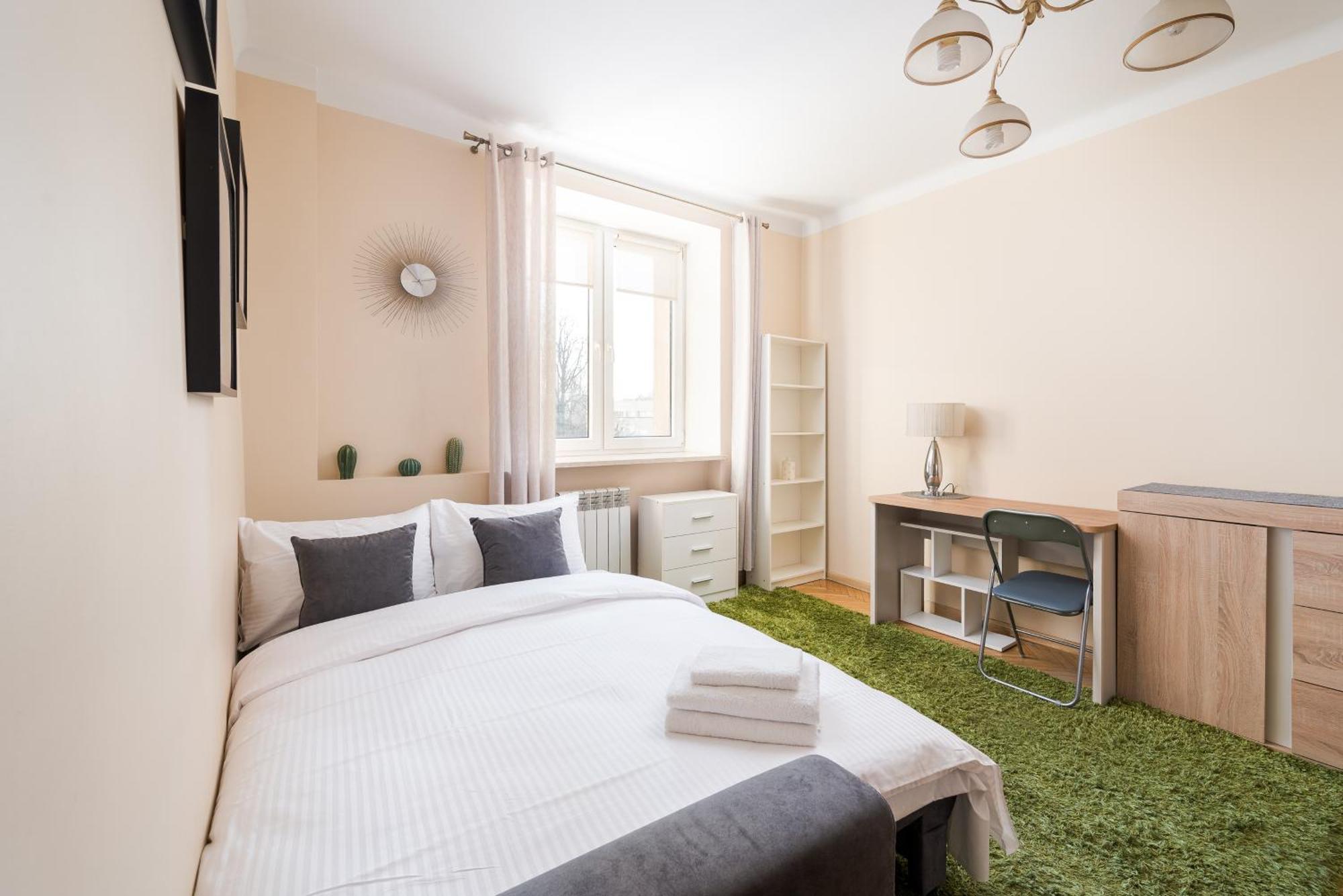 Metro Plocka Harmony Apartment