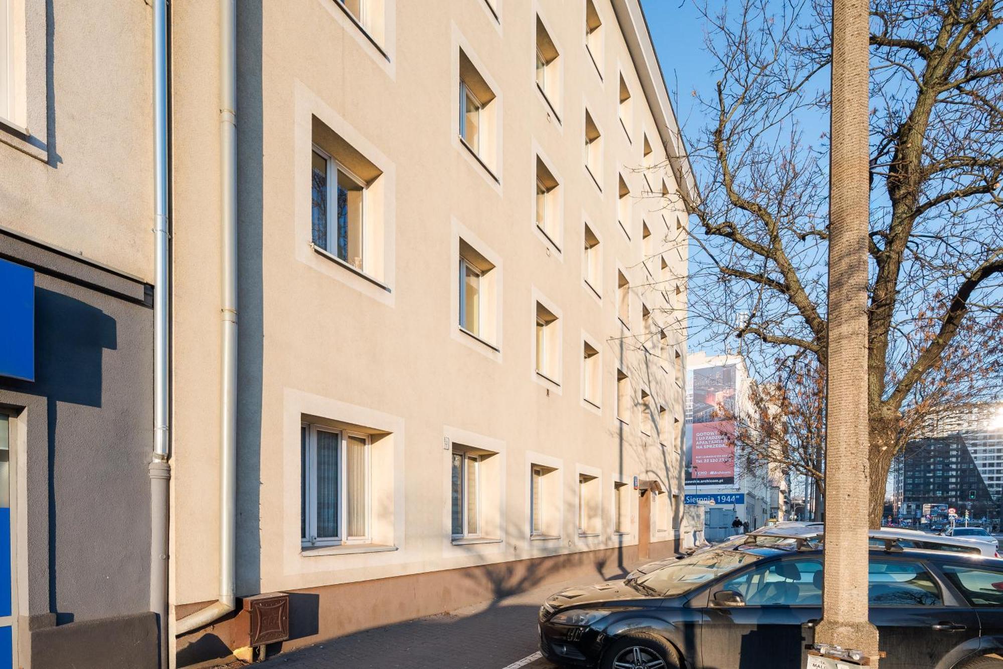 Metro Plocka Harmony Apartment *